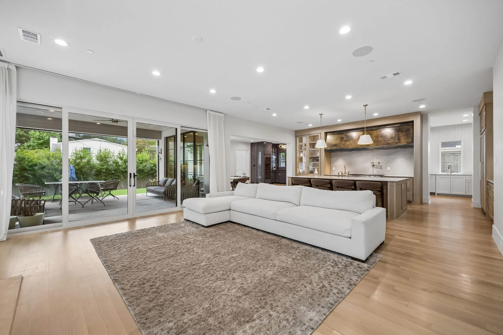 Single Family Residence For Rent in Dallas County , 4529 Bordeaux Avenue, Highland Park, Texas 75205, 6 Bedroom, 8 Bathroom, 2 Garage spaces, 6,094 Sqft, built in 2023, Price $35,000, mls#21333262, Real Estate Agent in Highland Park, Homes For Rent in Dallas county, Homes For Rent in Highland Park, Realtor in Highland Park Texas, Real Estate Brokerage Independent Realty Texas, Luminita Cordes Realtor