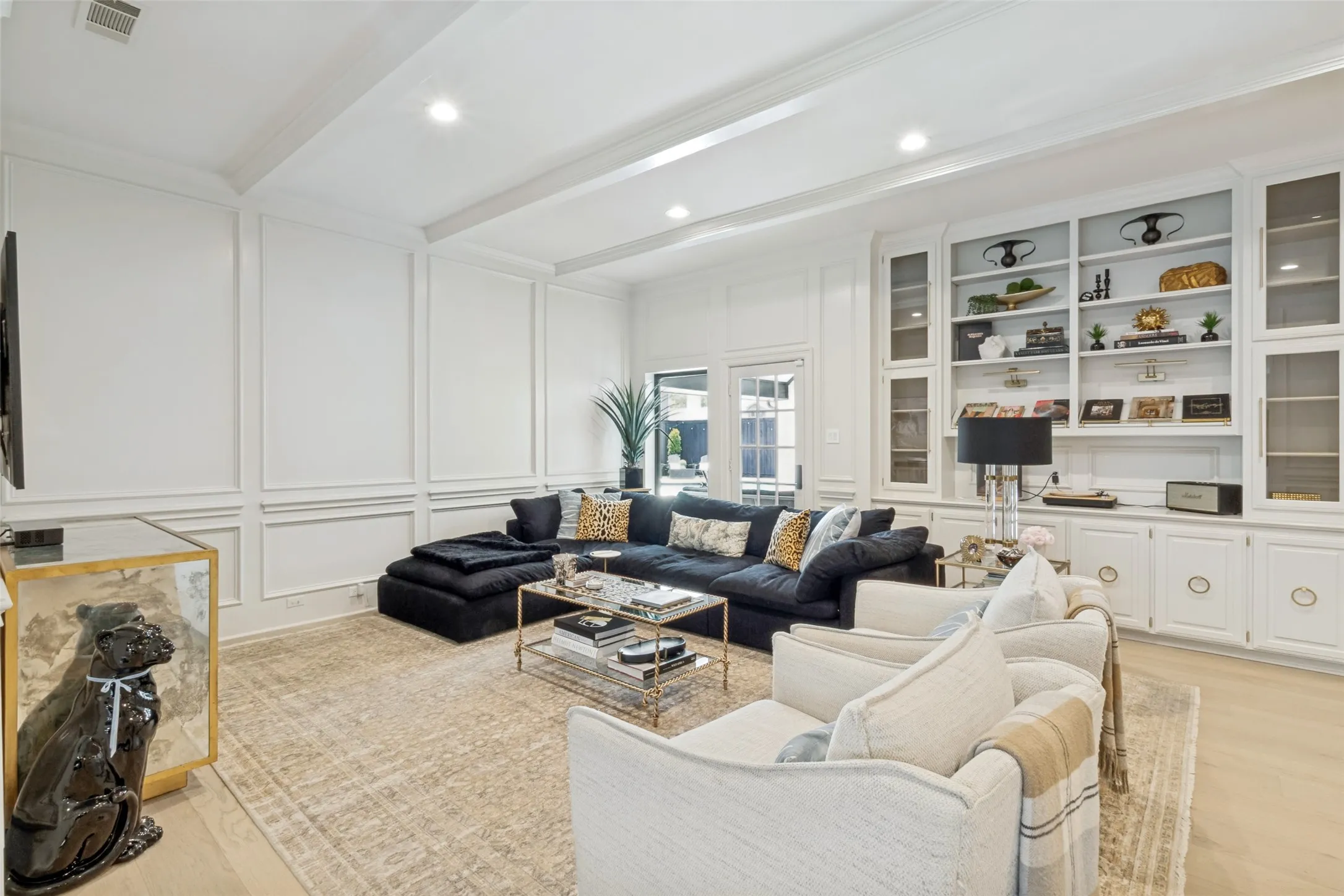 Single Family Residence For Sale in Collin County , 4808 Sea Pines Drive, Dallas, Texas 75287, 4 Bedroom, 3 Bathroom, 3 Garage spaces, 3,550 Sqft, built in 1984, mls#21332953, Real Estate Agent in Dallas, Homes For Sale in Collin county, Homes For Sale in Dallas, Realtor in Dallas Texas, Real Estate Brokerage Independent Realty Texas, Luminita Cordes Realtor