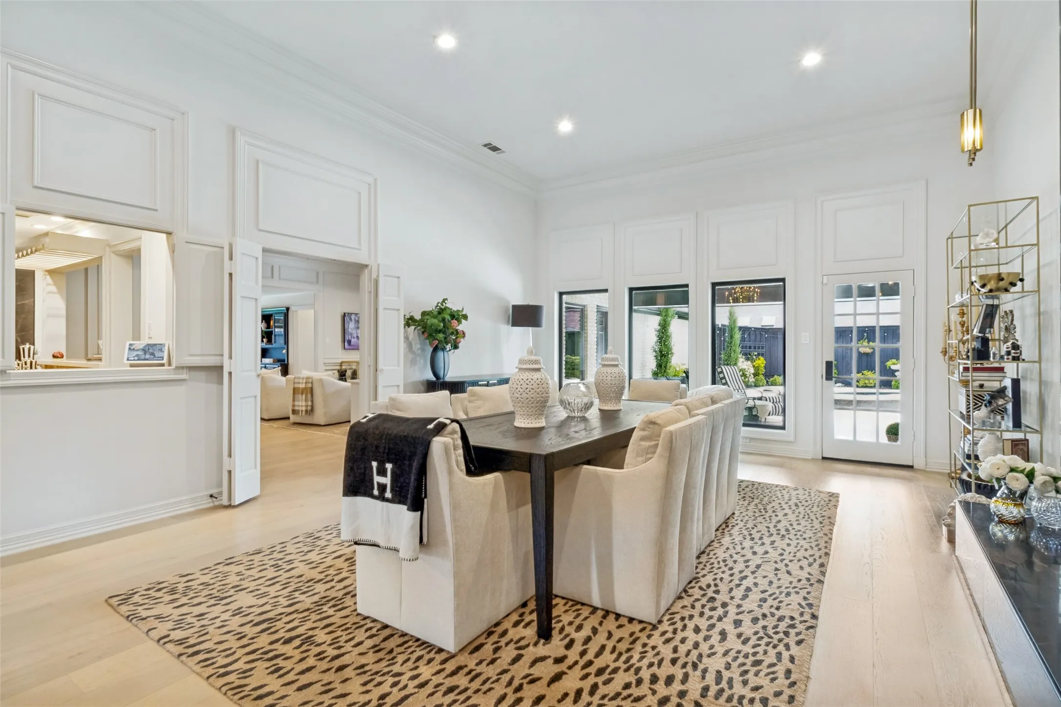 Single Family Residence For Sale in Collin County , 4808 Sea Pines Drive, Dallas, Texas 75287, 4 Bedroom, 3 Bathroom, 3 Garage spaces, 3,550 Sqft, built in 1984, mls#21332953, Real Estate Agent in Dallas, Homes For Sale in Collin county, Homes For Sale in Dallas, Realtor in Dallas Texas, Real Estate Brokerage Independent Realty Texas, Luminita Cordes Realtor