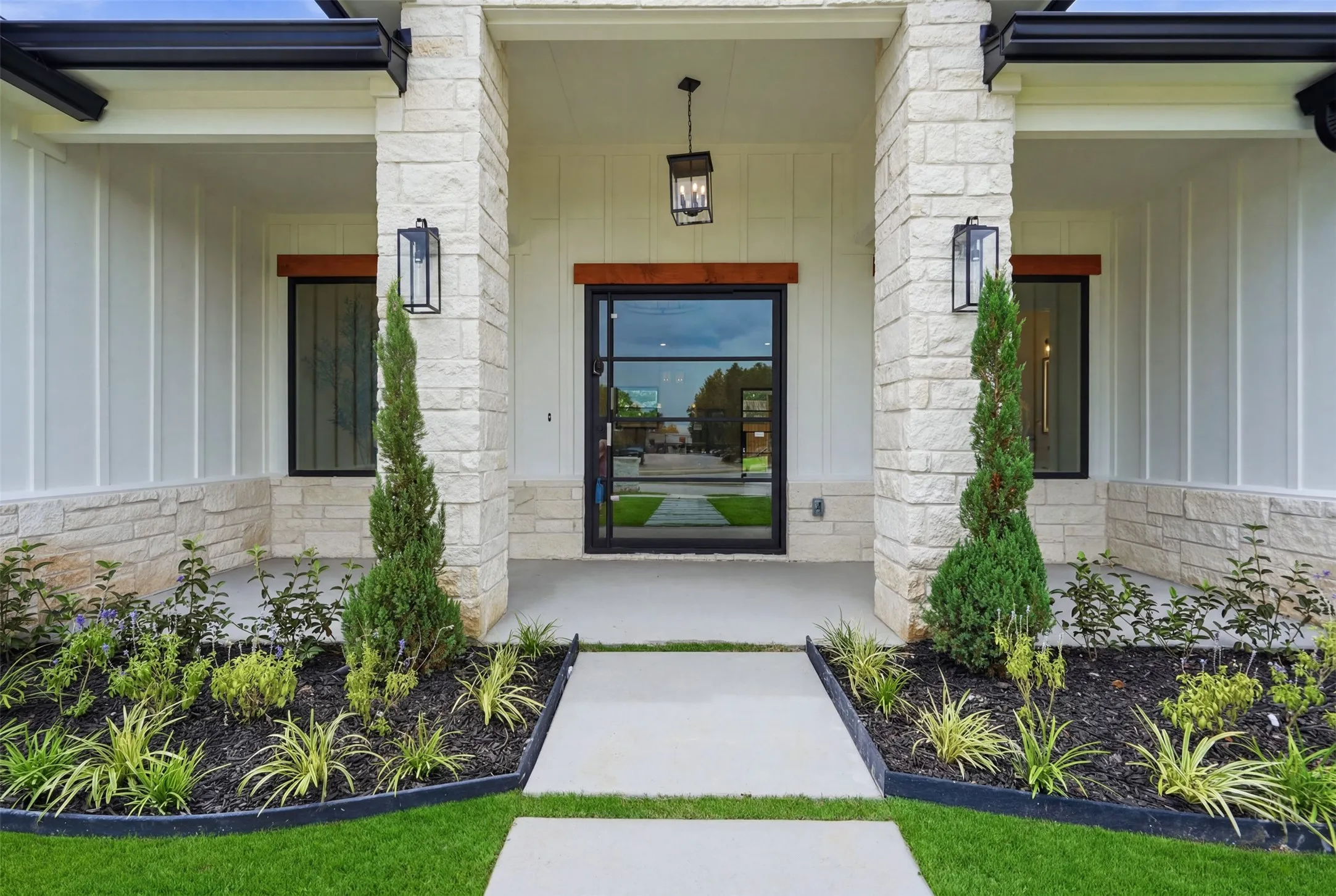 Single Family Residence For Sale in Tarrant County , 6404 Camp Bowie Boulevard, Fort Worth, Texas 76116, 4 Bedroom, 3 Bathroom, 2 Garage spaces, 2,300 Sqft, built in 2026, mls#21333298, Real Estate Agent in Fort Worth, Homes For Sale in Tarrant county, Homes For Sale in Fort Worth, Realtor in Fort Worth Texas, Real Estate Brokerage Independent Realty Texas, Luminita Cordes Realtor
