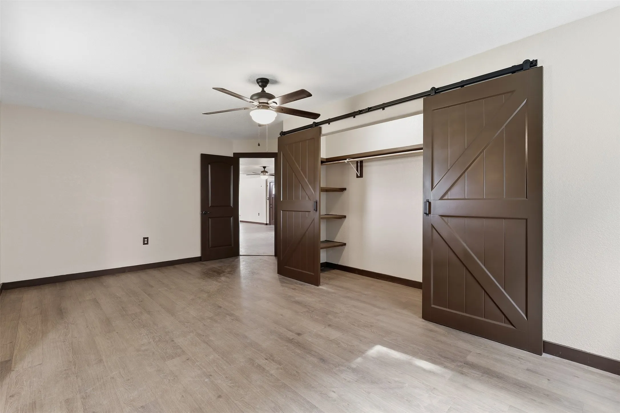 Single Family Residence For Sale in Hamilton County , 5377 Fm 219 W, Carlton, Texas 76436, 3 Bedroom, 2 Bathroom, Garage spaces, 2,675 Sqft, built in 2007, mls#21333069, Real Estate Agent in Carlton, Homes For Sale in Hamilton county, Homes For Sale in Carlton, Realtor in Carlton Texas, Real Estate Brokerage Independent Realty Texas, Luminita Cordes Realtor