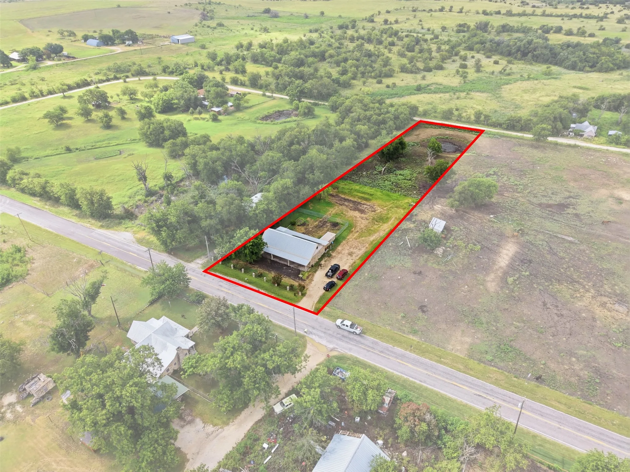 Single Family Residence For Sale in Hamilton County , 5377 Fm 219 W, Carlton, Texas 76436, 3 Bedroom, 2 Bathroom, Garage spaces, 2,675 Sqft, built in 2007, mls#21333069, Real Estate Agent in Carlton, Homes For Sale in Hamilton county, Homes For Sale in Carlton, Realtor in Carlton Texas, Real Estate Brokerage Independent Realty Texas, Luminita Cordes Realtor