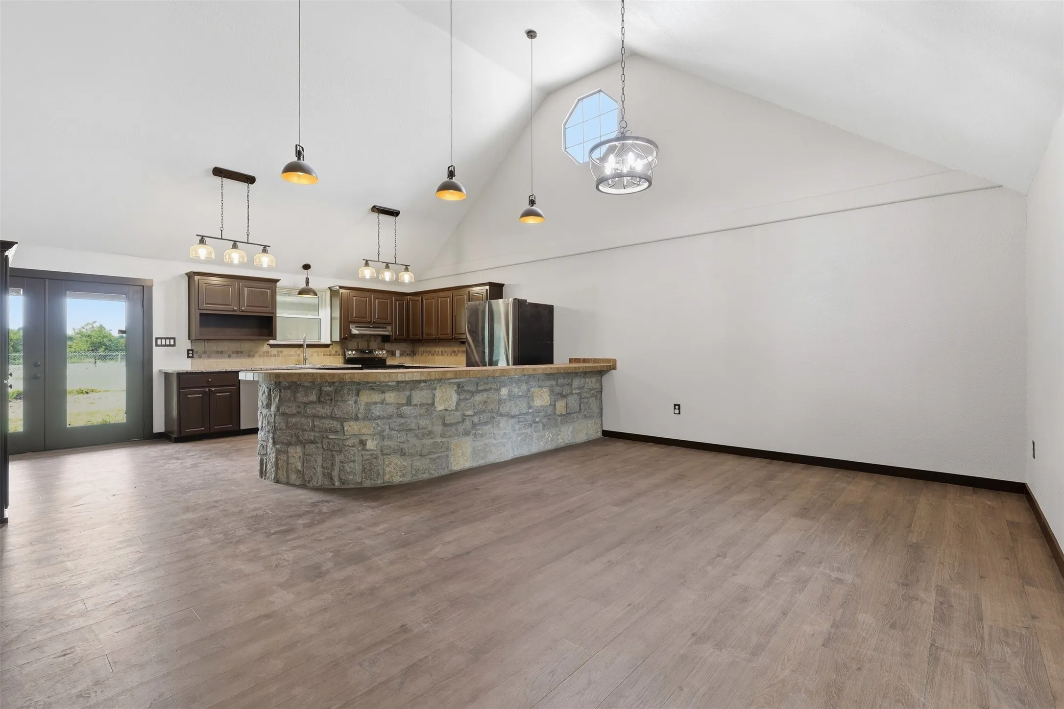 Single Family Residence For Sale in Hamilton County , 5377 Fm 219 W, Carlton, Texas 76436, 3 Bedroom, 2 Bathroom, Garage spaces, 2,675 Sqft, built in 2007, mls#21333069, Real Estate Agent in Carlton, Homes For Sale in Hamilton county, Homes For Sale in Carlton, Realtor in Carlton Texas, Real Estate Brokerage Independent Realty Texas, Luminita Cordes Realtor