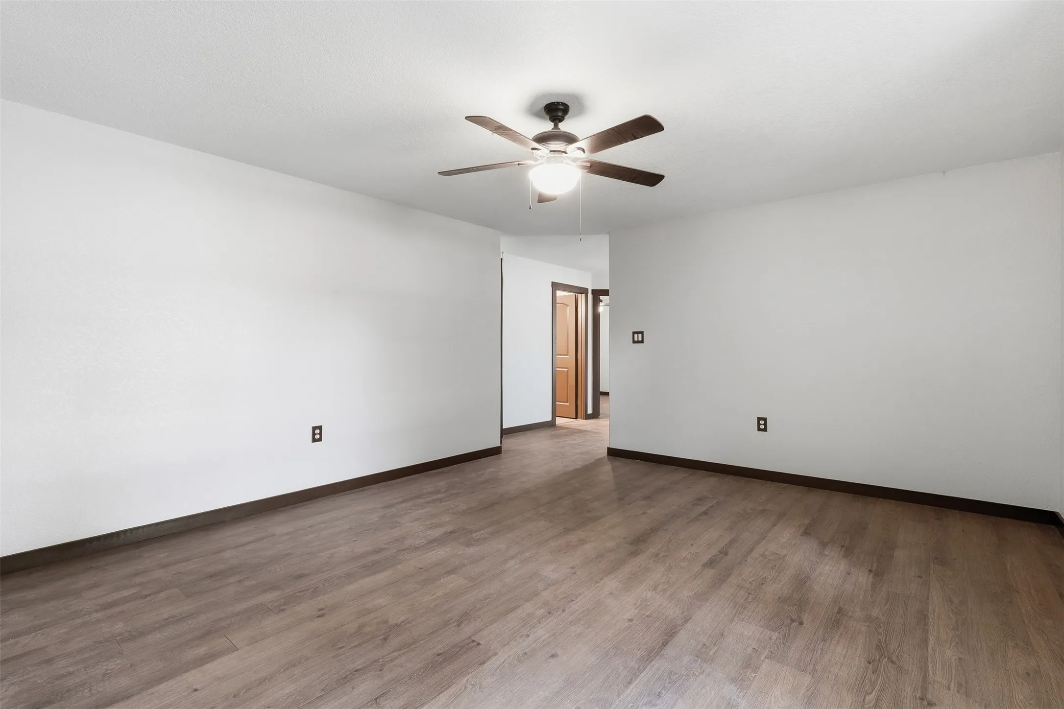 Single Family Residence For Sale in Hamilton County , 5377 Fm 219 W, Carlton, Texas 76436, 3 Bedroom, 2 Bathroom, Garage spaces, 2,675 Sqft, built in 2007, mls#21333069, Real Estate Agent in Carlton, Homes For Sale in Hamilton county, Homes For Sale in Carlton, Realtor in Carlton Texas, Real Estate Brokerage Independent Realty Texas, Luminita Cordes Realtor
