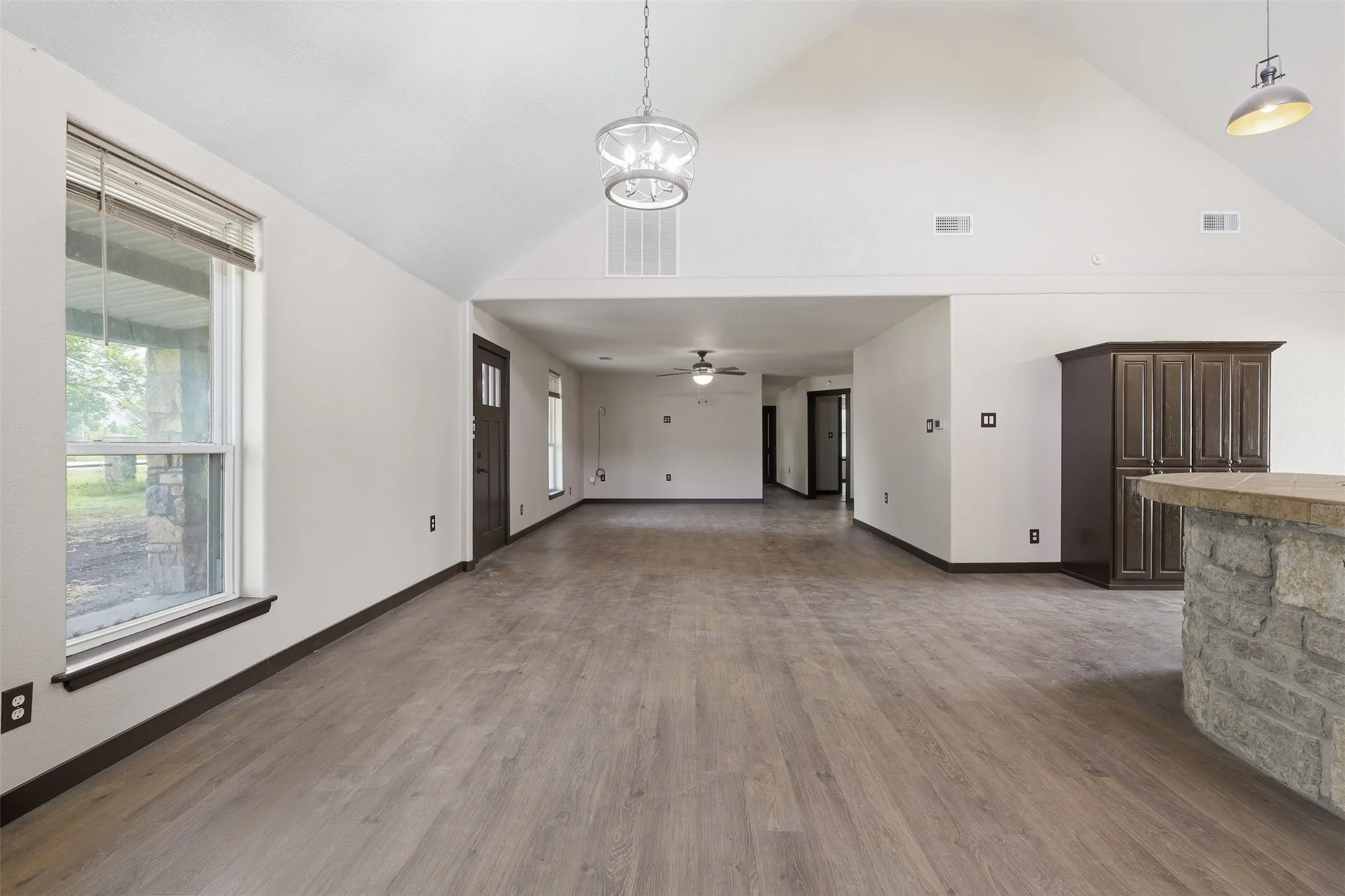 Single Family Residence For Sale in Hamilton County , 5377 Fm 219 W, Carlton, Texas 76436, 3 Bedroom, 2 Bathroom, Garage spaces, 2,675 Sqft, built in 2007, mls#21333069, Real Estate Agent in Carlton, Homes For Sale in Hamilton county, Homes For Sale in Carlton, Realtor in Carlton Texas, Real Estate Brokerage Independent Realty Texas, Luminita Cordes Realtor