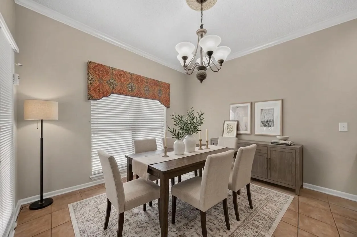 Single Family Residence For Sale in Smith County , 5417 Carmel Court, Tyler, Texas 75703, 3 Bedrooms, 2 Bathrooms, 2 Garage spaces, 2,650 Sqft, built in 1981, Price $415,000, mls#21333304, Real Estate Agent in Tyler, Homes For Sale in Smith county, Homes For Sale in Tyler, Realtor in Tyler Texas, Real Estate Brokerage Independent Realty Texas, Luminita Cordes Realtor