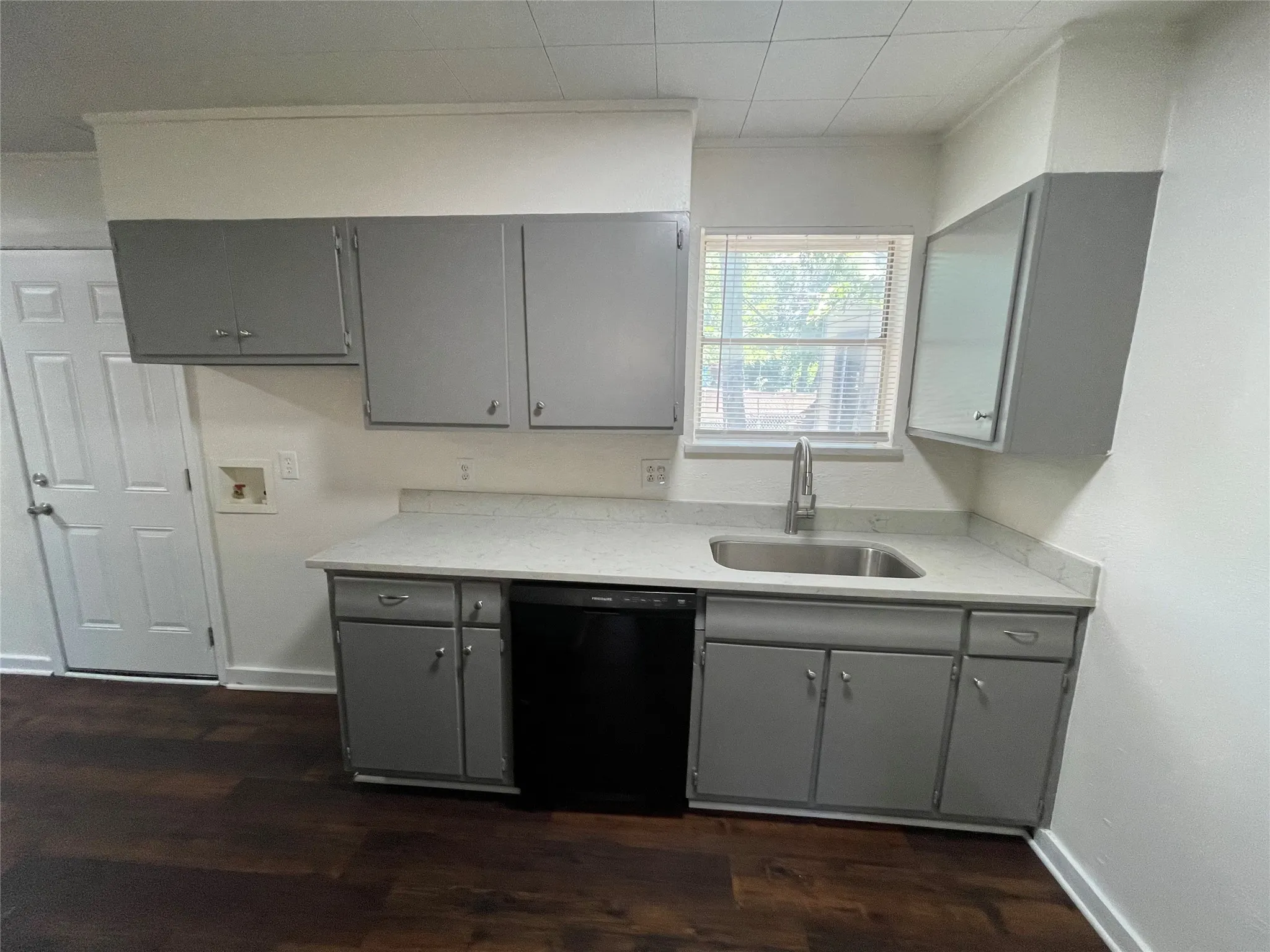 Single Family Residence For Rent in Dallas County , 4743 Harper Drive, Mesquite, Texas 75150, 3 Bedroom, 2 Bathroom, Garage spaces, 1,318 Sqft, built in 1959, mls#21333306, Real Estate Agent in Mesquite, Homes For Rent in Dallas county, Homes For Rent in Mesquite, Realtor in Mesquite Texas, Real Estate Brokerage Independent Realty Texas, Luminita Cordes Realtor