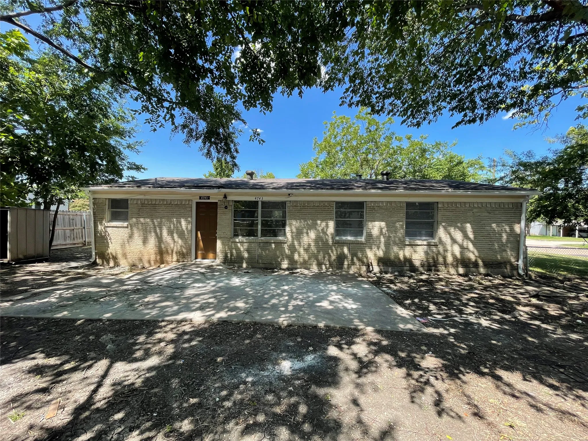 Single Family Residence For Rent in Dallas County , 4743 Harper Drive, Mesquite, Texas 75150, 3 Bedroom, 2 Bathroom, Garage spaces, 1,318 Sqft, built in 1959, mls#21333306, Real Estate Agent in Mesquite, Homes For Rent in Dallas county, Homes For Rent in Mesquite, Realtor in Mesquite Texas, Real Estate Brokerage Independent Realty Texas, Luminita Cordes Realtor