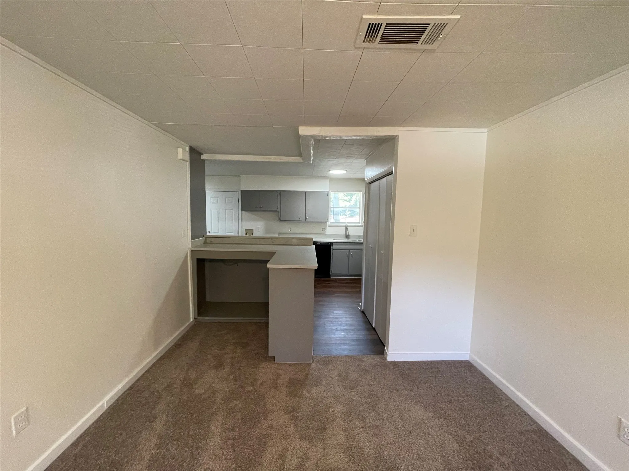 Single Family Residence For Rent in Dallas County , 4743 Harper Drive, Mesquite, Texas 75150, 3 Bedroom, 2 Bathroom, Garage spaces, 1,318 Sqft, built in 1959, mls#21333306, Real Estate Agent in Mesquite, Homes For Rent in Dallas county, Homes For Rent in Mesquite, Realtor in Mesquite Texas, Real Estate Brokerage Independent Realty Texas, Luminita Cordes Realtor