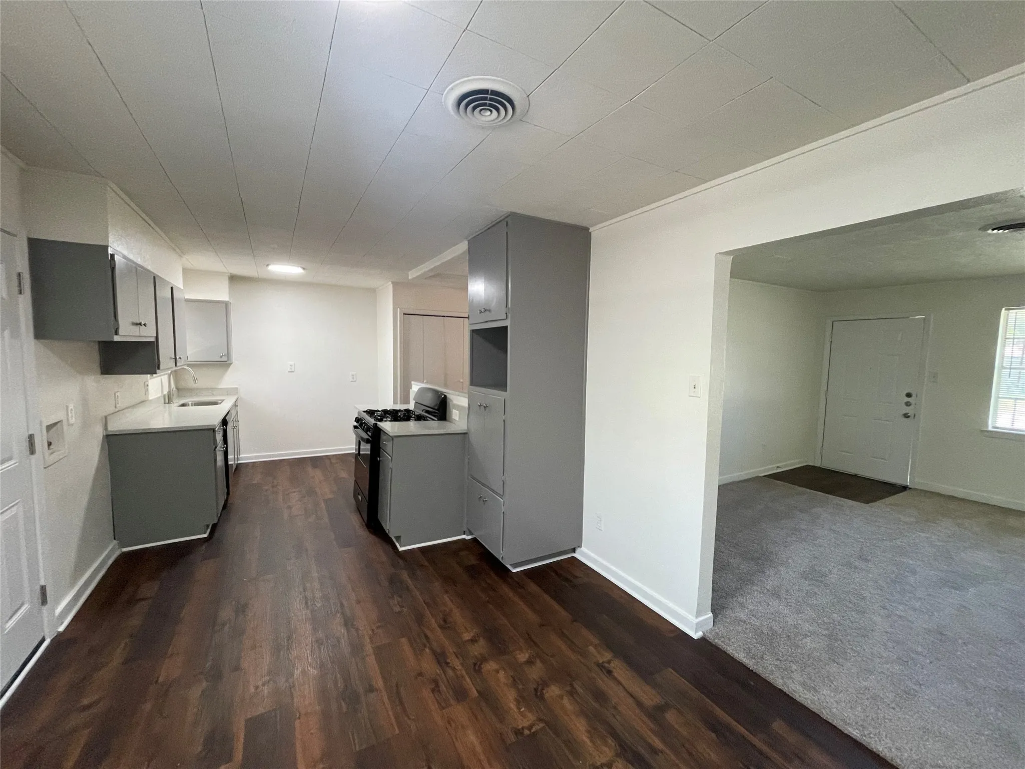 Single Family Residence For Rent in Dallas County , 4743 Harper Drive, Mesquite, Texas 75150, 3 Bedroom, 2 Bathroom, Garage spaces, 1,318 Sqft, built in 1959, mls#21333306, Real Estate Agent in Mesquite, Homes For Rent in Dallas county, Homes For Rent in Mesquite, Realtor in Mesquite Texas, Real Estate Brokerage Independent Realty Texas, Luminita Cordes Realtor