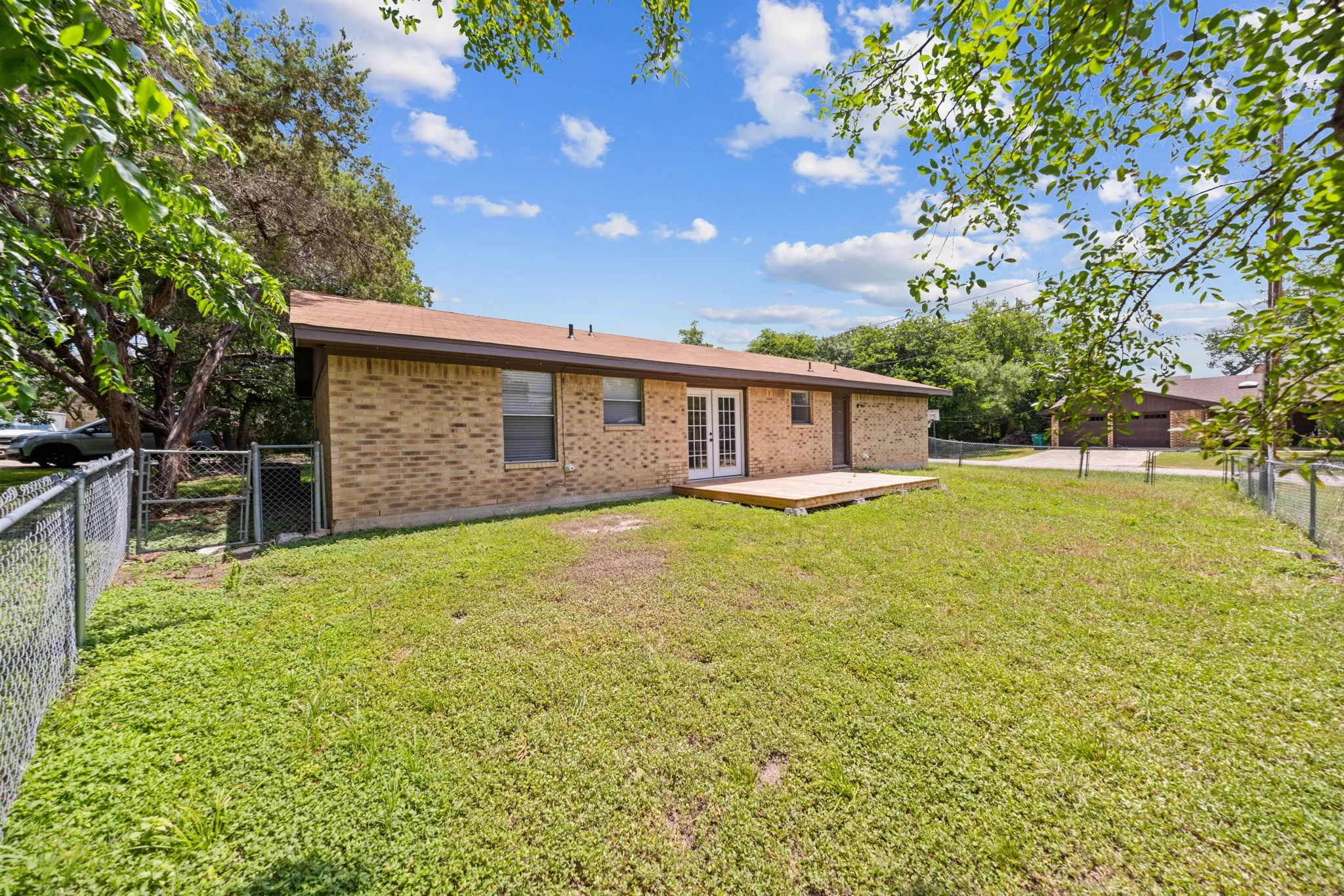 Single Family Residence For Sale in Bell County , 1 Cliffside Drive, Morgans Point Resort, Texas 76513, 3 Bedroom, 2 Bathroom, 2 Garage spaces, 1,001 Sqft, built in 1979, mls#21333301, Real Estate Agent in Morgans Point Resort, Homes For Sale in Bell county, Homes For Sale in Morgans Point Resort, Realtor in Morgans Point Resort Texas, Real Estate Brokerage Independent Realty Texas, Luminita Cordes Realtor