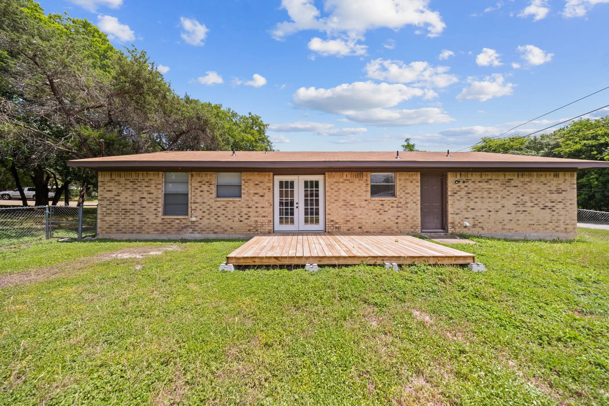Single Family Residence For Sale in Bell County , 1 Cliffside Drive, Morgans Point Resort, Texas 76513, 3 Bedroom, 2 Bathroom, 2 Garage spaces, 1,001 Sqft, built in 1979, mls#21333301, Real Estate Agent in Morgans Point Resort, Homes For Sale in Bell county, Homes For Sale in Morgans Point Resort, Realtor in Morgans Point Resort Texas, Real Estate Brokerage Independent Realty Texas, Luminita Cordes Realtor