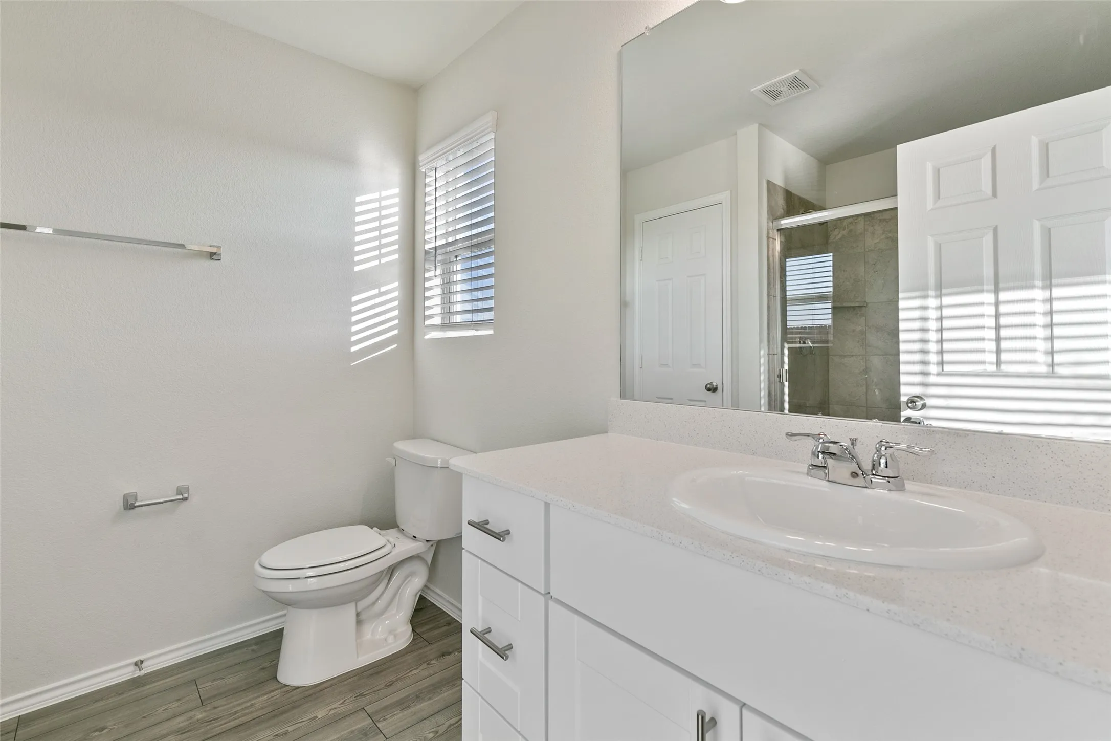 Single Family Residence For Rent in Tarrant County , 4509 Greenham Lane, Fort Worth, Texas 76036, 3 Bedroom, 2 Bathroom, 2 Garage spaces, 1,512 Sqft, built in 2021, mls#21330620, Real Estate Agent in Fort Worth, Homes For Rent in Tarrant county, Homes For Rent in Fort Worth, Realtor in Fort Worth Texas, Real Estate Brokerage Independent Realty Texas, Luminita Cordes Realtor