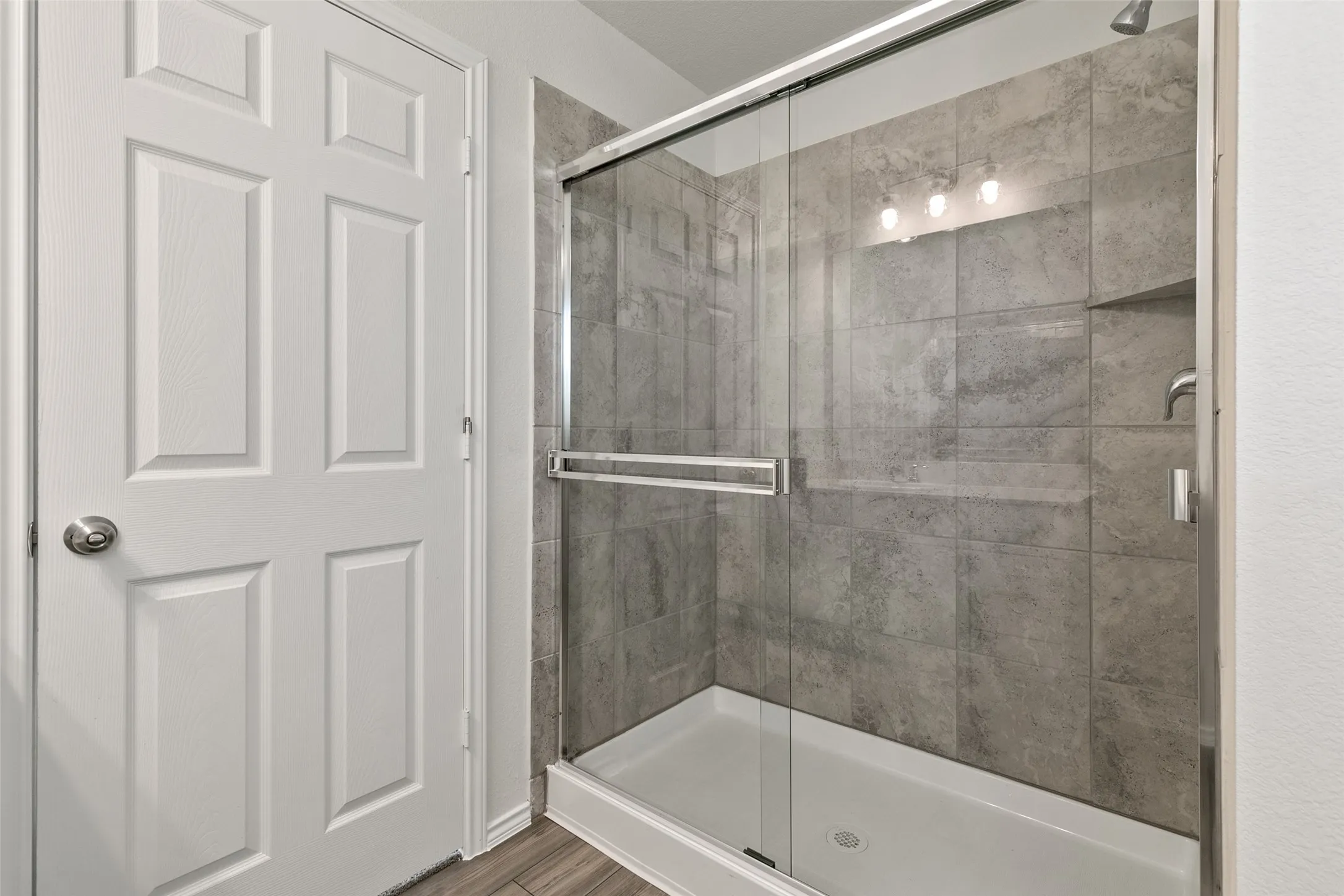 Single Family Residence For Rent in Tarrant County , 4509 Greenham Lane, Fort Worth, Texas 76036, 3 Bedroom, 2 Bathroom, 2 Garage spaces, 1,512 Sqft, built in 2021, mls#21330620, Real Estate Agent in Fort Worth, Homes For Rent in Tarrant county, Homes For Rent in Fort Worth, Realtor in Fort Worth Texas, Real Estate Brokerage Independent Realty Texas, Luminita Cordes Realtor