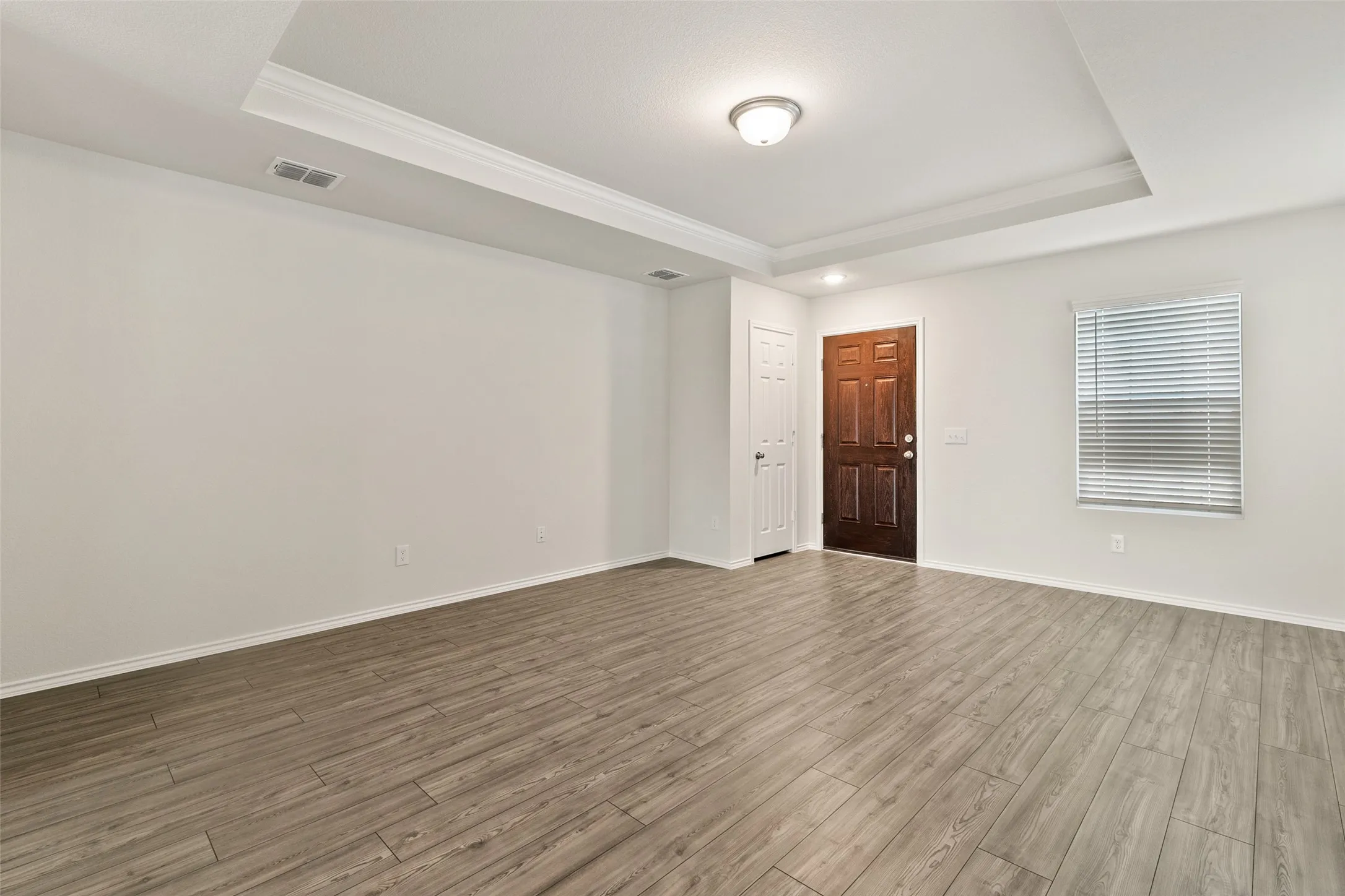 Single Family Residence For Rent in Tarrant County , 4509 Greenham Lane, Fort Worth, Texas 76036, 3 Bedroom, 2 Bathroom, 2 Garage spaces, 1,512 Sqft, built in 2021, mls#21330620, Real Estate Agent in Fort Worth, Homes For Rent in Tarrant county, Homes For Rent in Fort Worth, Realtor in Fort Worth Texas, Real Estate Brokerage Independent Realty Texas, Luminita Cordes Realtor
