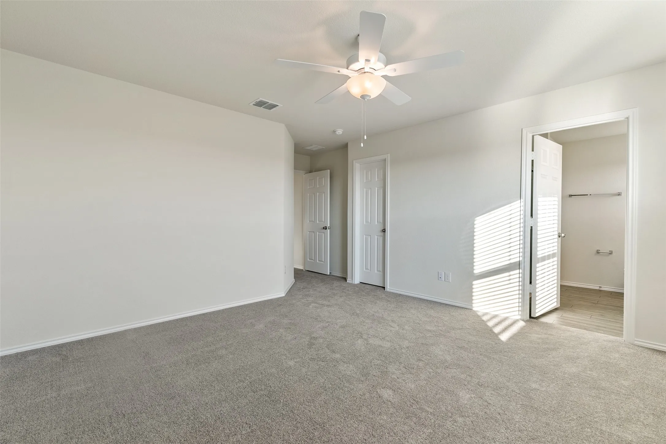 Single Family Residence For Rent in Tarrant County , 4509 Greenham Lane, Fort Worth, Texas 76036, 3 Bedroom, 2 Bathroom, 2 Garage spaces, 1,512 Sqft, built in 2021, mls#21330620, Real Estate Agent in Fort Worth, Homes For Rent in Tarrant county, Homes For Rent in Fort Worth, Realtor in Fort Worth Texas, Real Estate Brokerage Independent Realty Texas, Luminita Cordes Realtor