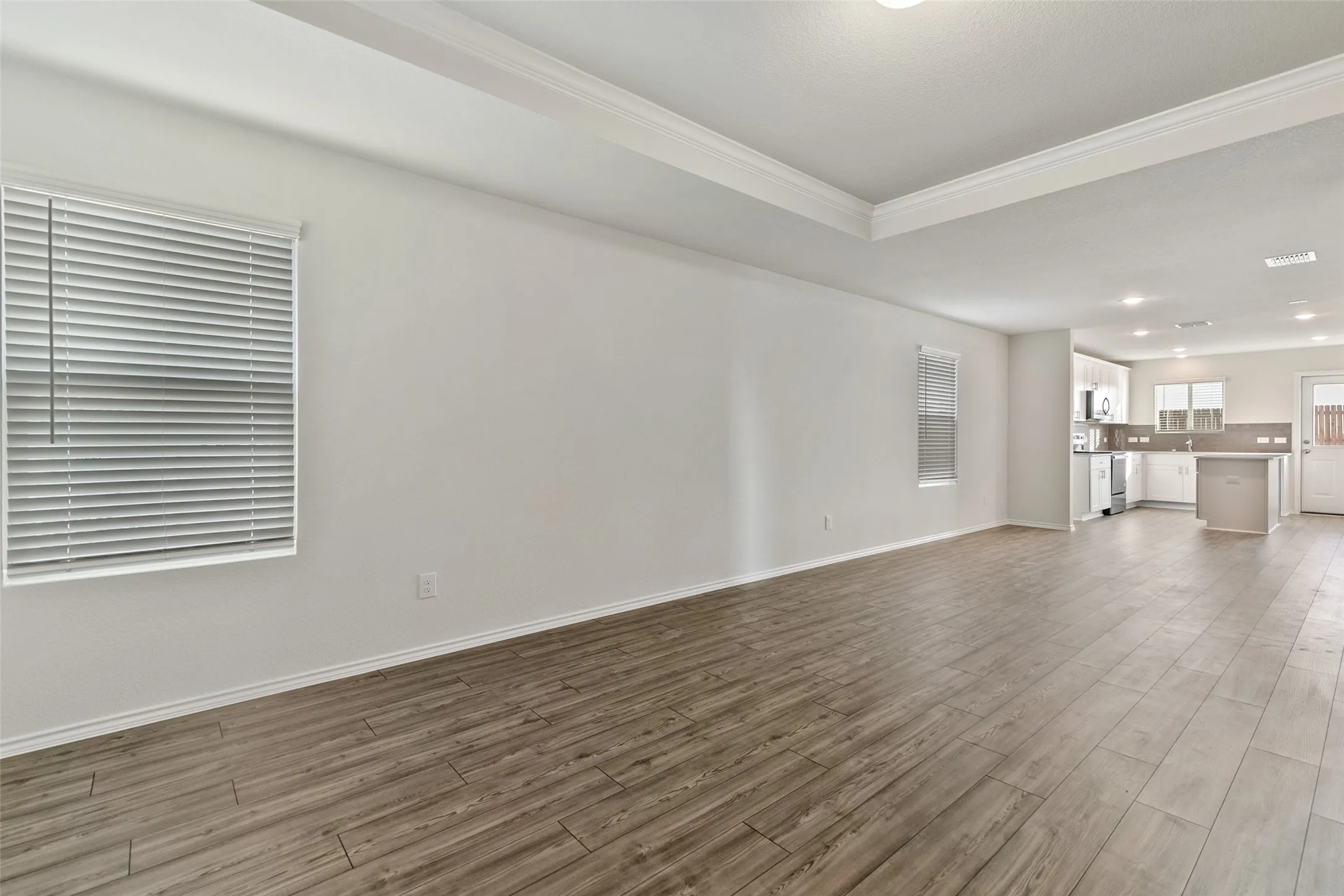 Single Family Residence For Rent in Tarrant County , 4509 Greenham Lane, Fort Worth, Texas 76036, 3 Bedroom, 2 Bathroom, 2 Garage spaces, 1,512 Sqft, built in 2021, mls#21330620, Real Estate Agent in Fort Worth, Homes For Rent in Tarrant county, Homes For Rent in Fort Worth, Realtor in Fort Worth Texas, Real Estate Brokerage Independent Realty Texas, Luminita Cordes Realtor