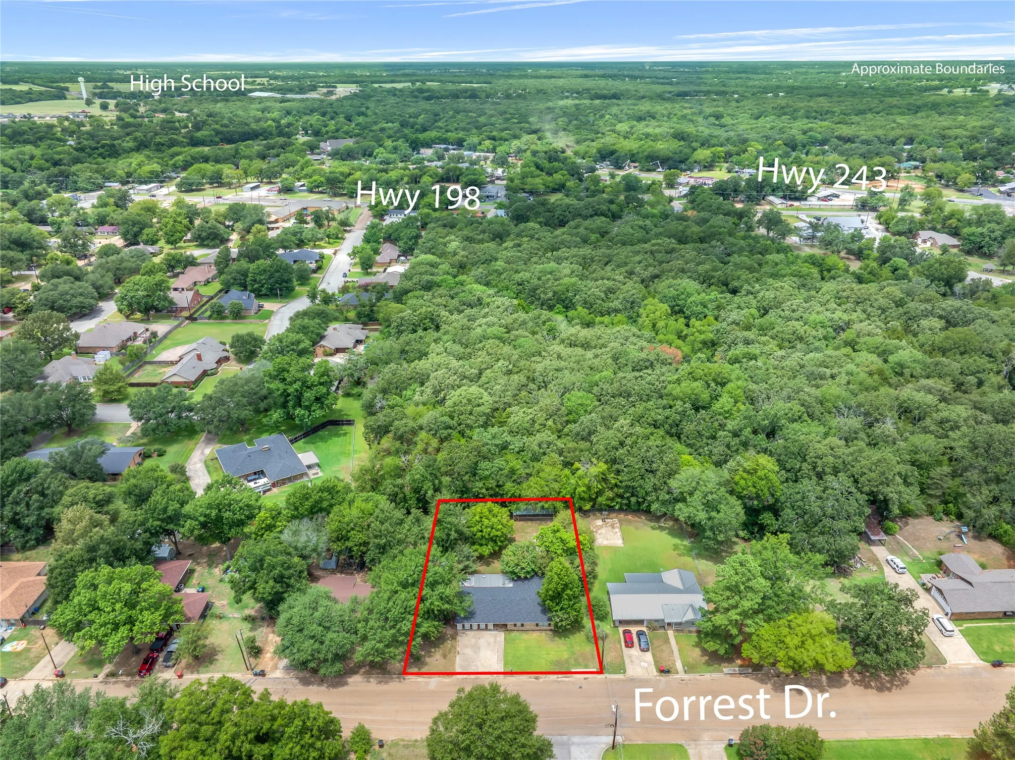 Single Family Residence For Sale in Van Zandt County , 1451 Forrest Drive, Canton, Texas 75103, 4 Bedrooms, 2 Bathrooms, Garage spaces, 2,076 Sqft, built in 1969, Price $258,000, mls#21333285, Real Estate Agent in Canton, Homes For Sale in Van Zandt county, Homes For Sale in Canton, Realtor in Canton Texas, Real Estate Brokerage Independent Realty Texas, Luminita Cordes Realtor