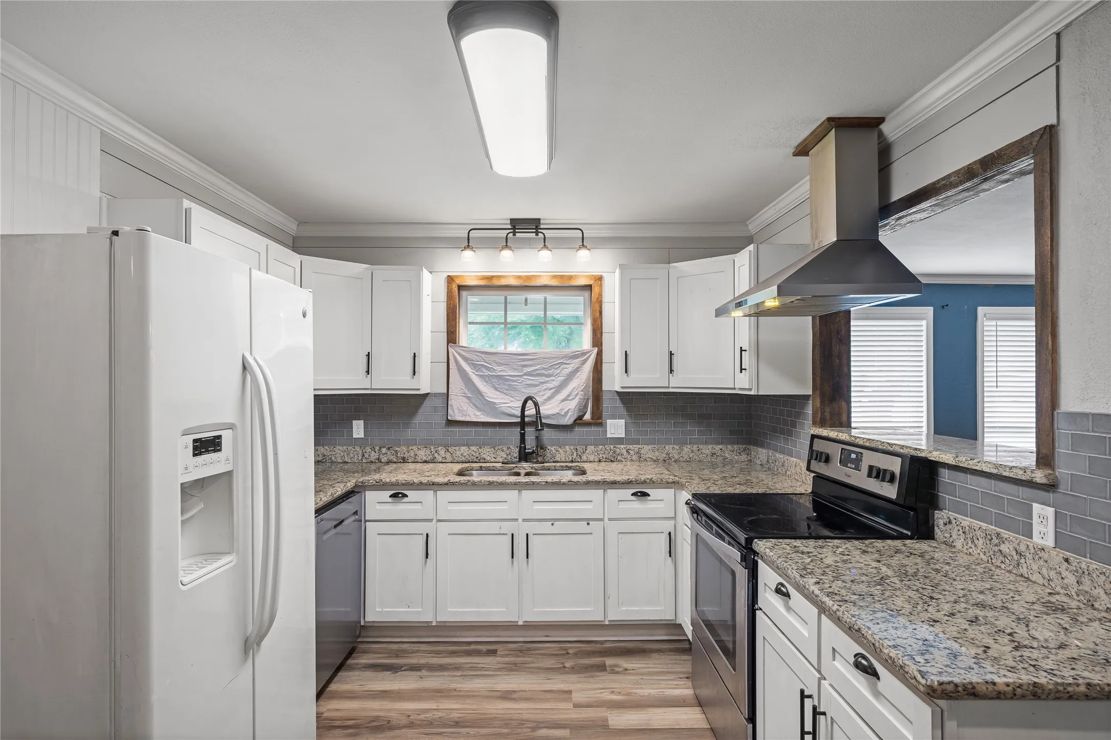 Single Family Residence For Sale in Van Zandt County , 1451 Forrest Drive, Canton, Texas 75103, 4 Bedrooms, 2 Bathrooms, Garage spaces, 2,076 Sqft, built in 1969, Price $258,000, mls#21333285, Real Estate Agent in Canton, Homes For Sale in Van Zandt county, Homes For Sale in Canton, Realtor in Canton Texas, Real Estate Brokerage Independent Realty Texas, Luminita Cordes Realtor