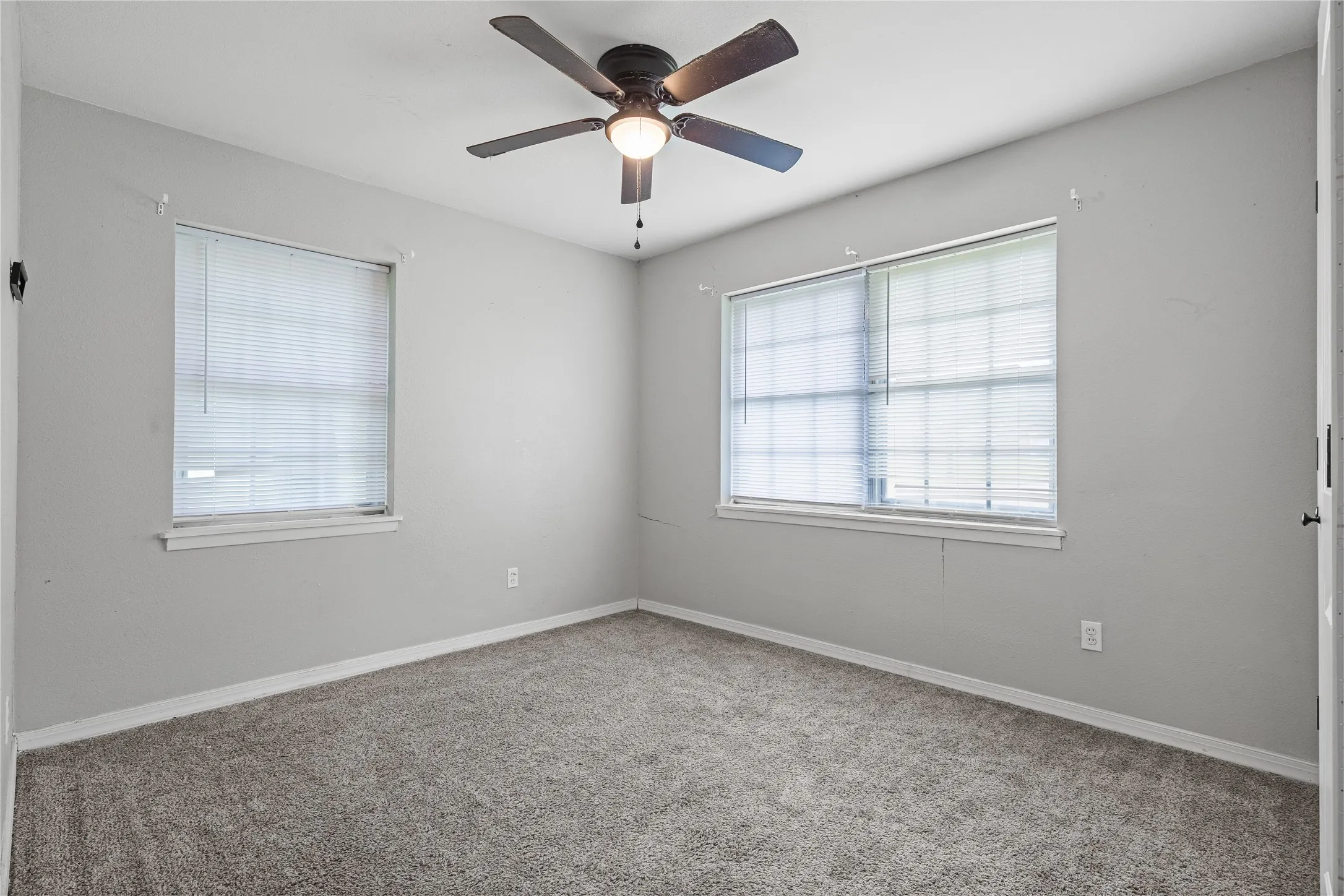 Single Family Residence For Sale in Van Zandt County , 1451 Forrest Drive, Canton, Texas 75103, 4 Bedrooms, 2 Bathrooms, Garage spaces, 2,076 Sqft, built in 1969, Price $258,000, mls#21333285, Real Estate Agent in Canton, Homes For Sale in Van Zandt county, Homes For Sale in Canton, Realtor in Canton Texas, Real Estate Brokerage Independent Realty Texas, Luminita Cordes Realtor