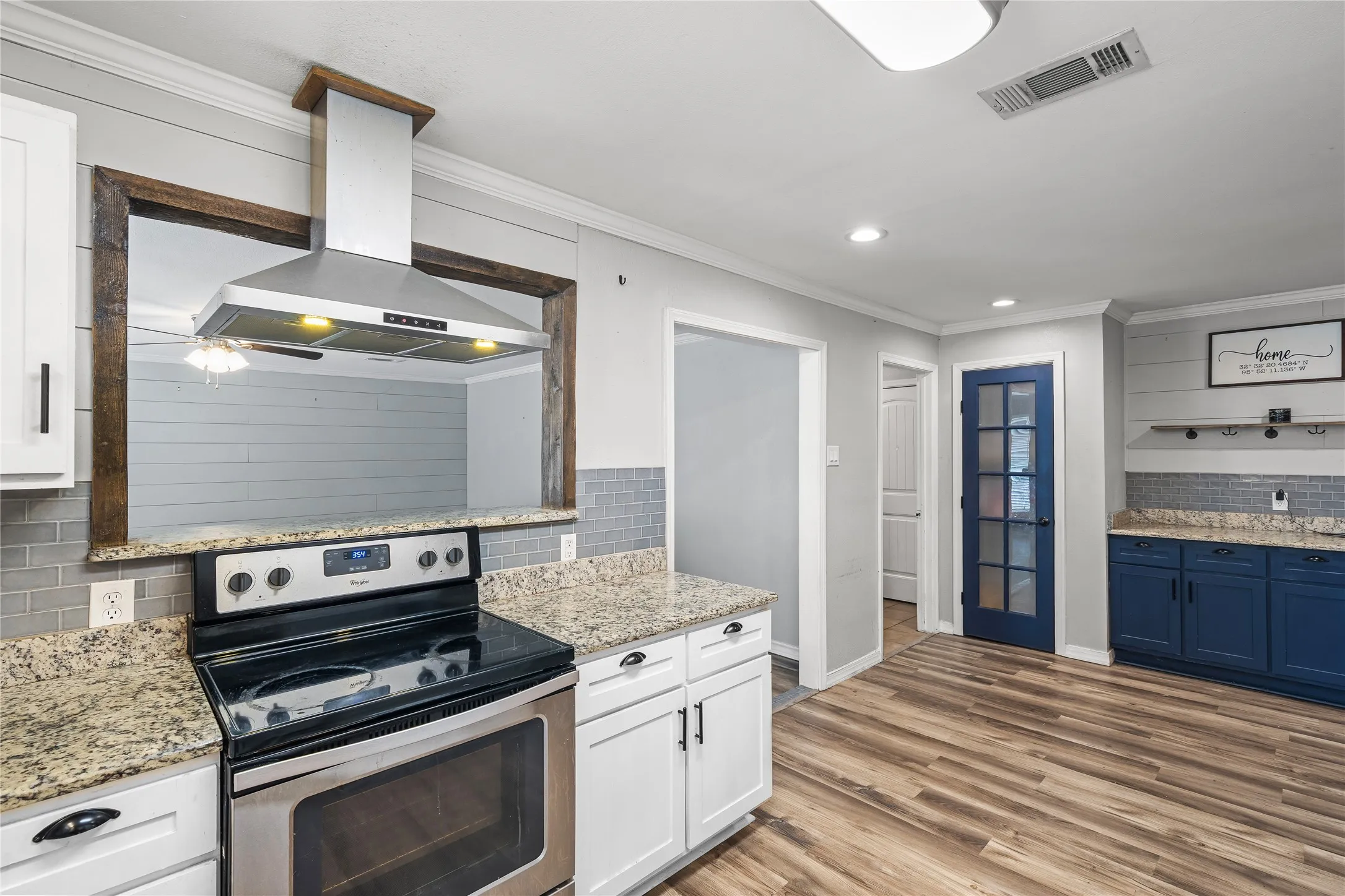 Single Family Residence For Sale in Van Zandt County , 1451 Forrest Drive, Canton, Texas 75103, 4 Bedrooms, 2 Bathrooms, Garage spaces, 2,076 Sqft, built in 1969, Price $258,000, mls#21333285, Real Estate Agent in Canton, Homes For Sale in Van Zandt county, Homes For Sale in Canton, Realtor in Canton Texas, Real Estate Brokerage Independent Realty Texas, Luminita Cordes Realtor