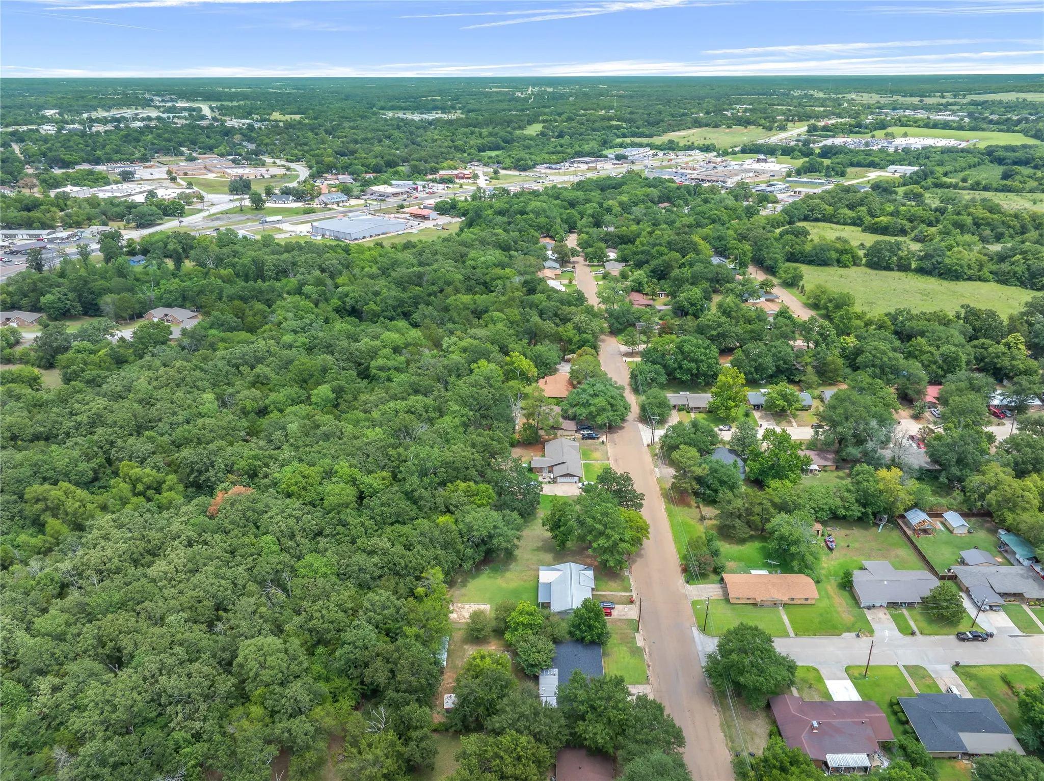 Single Family Residence For Sale in Van Zandt County , 1451 Forrest Drive, Canton, Texas 75103, 4 Bedrooms, 2 Bathrooms, Garage spaces, 2,076 Sqft, built in 1969, Price $258,000, mls#21333285, Real Estate Agent in Canton, Homes For Sale in Van Zandt county, Homes For Sale in Canton, Realtor in Canton Texas, Real Estate Brokerage Independent Realty Texas, Luminita Cordes Realtor