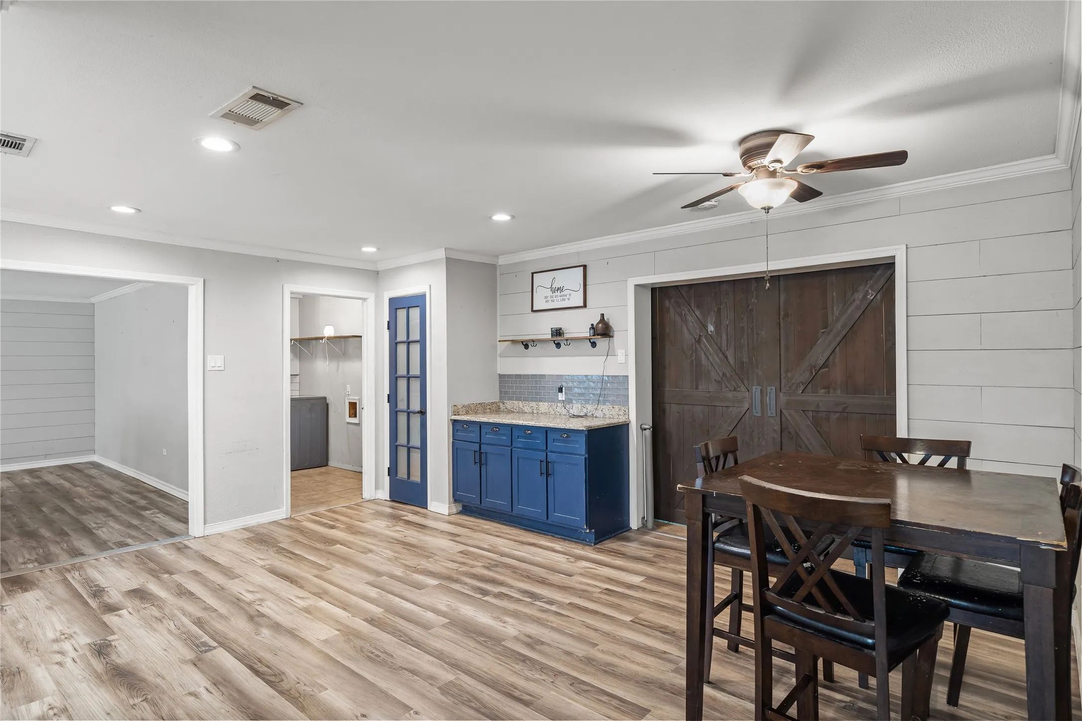 Single Family Residence For Sale in Van Zandt County , 1451 Forrest Drive, Canton, Texas 75103, 4 Bedrooms, 2 Bathrooms, Garage spaces, 2,076 Sqft, built in 1969, Price $258,000, mls#21333285, Real Estate Agent in Canton, Homes For Sale in Van Zandt county, Homes For Sale in Canton, Realtor in Canton Texas, Real Estate Brokerage Independent Realty Texas, Luminita Cordes Realtor