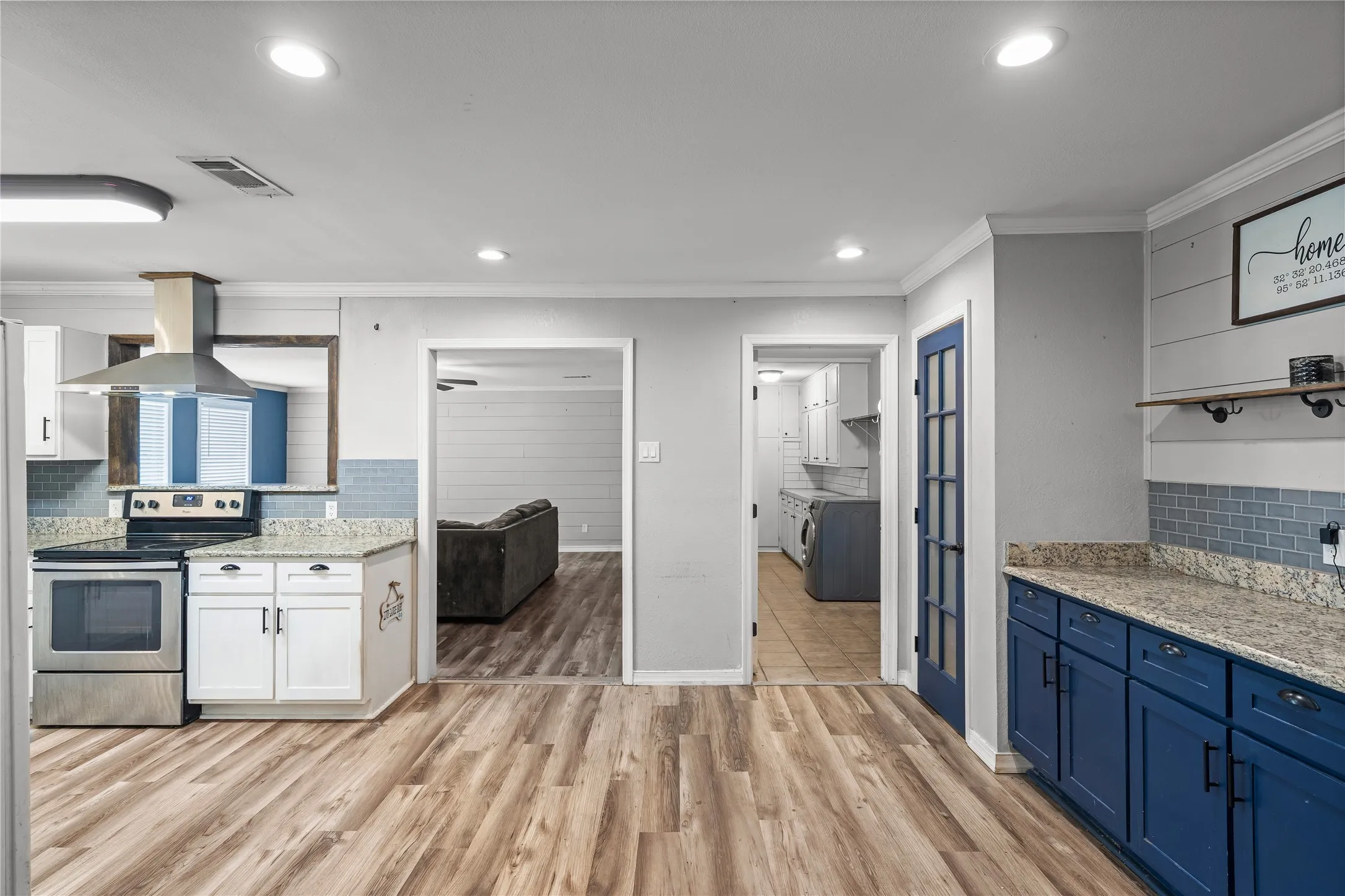 Single Family Residence For Sale in Van Zandt County , 1451 Forrest Drive, Canton, Texas 75103, 4 Bedrooms, 2 Bathrooms, Garage spaces, 2,076 Sqft, built in 1969, Price $258,000, mls#21333285, Real Estate Agent in Canton, Homes For Sale in Van Zandt county, Homes For Sale in Canton, Realtor in Canton Texas, Real Estate Brokerage Independent Realty Texas, Luminita Cordes Realtor