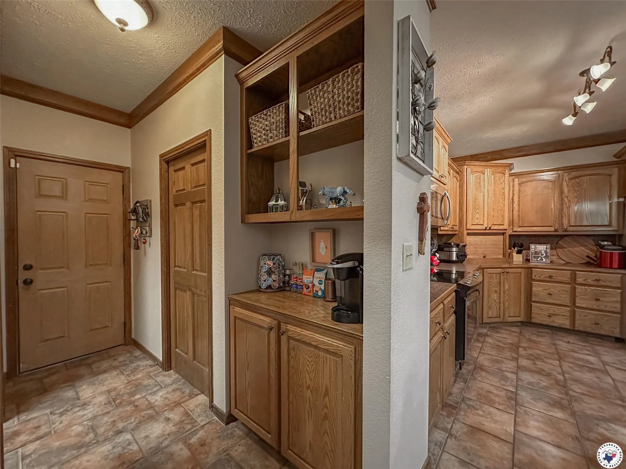 Single Family Residence For Sale in Bowie County , 1408 N FM 2148, Texarkana, Texas 75501, 3 Bedroom, 2 Bathroom, 2 Garage spaces, 1,888 Sqft, built in 2006, mls#21333318, Real Estate Agent in Texarkana, Homes For Sale in Bowie county, Homes For Sale in Texarkana, Realtor in Texarkana Texas, Real Estate Brokerage Independent Realty Texas, Luminita Cordes Realtor