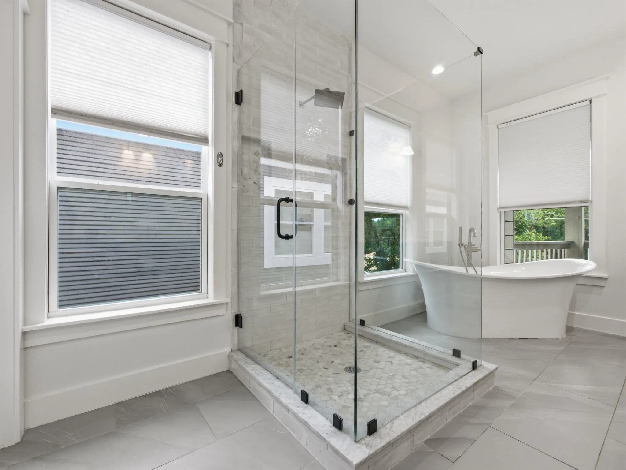 Single Family Residence For Rent in Dallas County , 1209 Kings Highway, Dallas, Texas 75208, 4 Bedroom, 3 Bathroom, Garage spaces, 2,880 Sqft, built in 1925, mls#21324707, Real Estate Agent in Dallas, Homes For Rent in Dallas county, Homes For Rent in Dallas, Realtor in Dallas Texas, Real Estate Brokerage Independent Realty Texas, Luminita Cordes Realtor