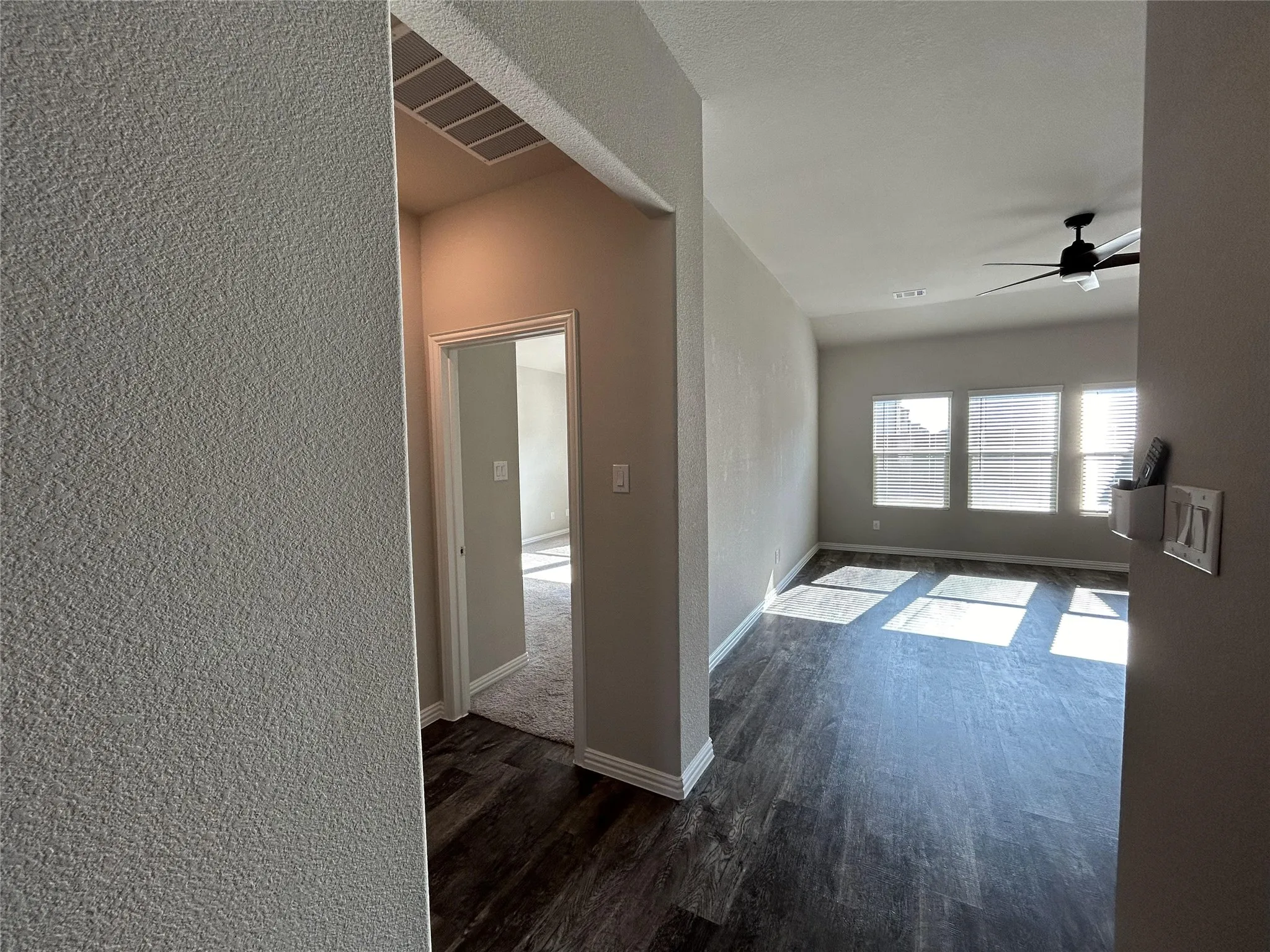 Single Family Residence For Rent in Denton County , 1804 Berry Ridge Trail, Aubrey, Texas 76227, 3 Bedroom, 3 Bathroom, 2 Garage spaces, 2,500 Sqft, built in 2021, mls#21329488, Real Estate Agent in Aubrey, Homes For Rent in Denton county, Homes For Rent in Aubrey, Realtor in Aubrey Texas, Real Estate Brokerage Independent Realty Texas, Luminita Cordes Realtor