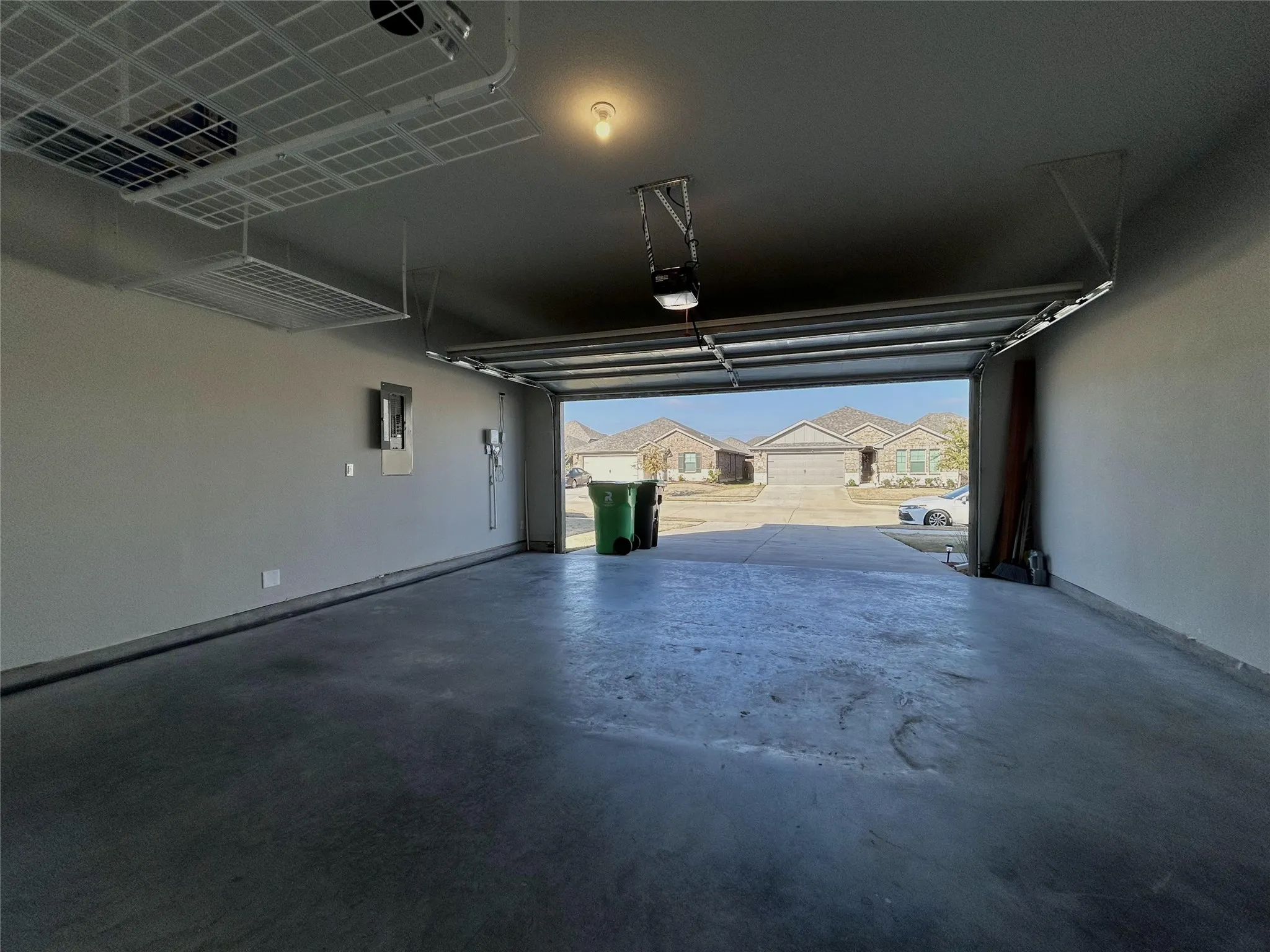 Single Family Residence For Rent in Denton County , 1804 Berry Ridge Trail, Aubrey, Texas 76227, 3 Bedroom, 3 Bathroom, 2 Garage spaces, 2,500 Sqft, built in 2021, mls#21329488, Real Estate Agent in Aubrey, Homes For Rent in Denton county, Homes For Rent in Aubrey, Realtor in Aubrey Texas, Real Estate Brokerage Independent Realty Texas, Luminita Cordes Realtor