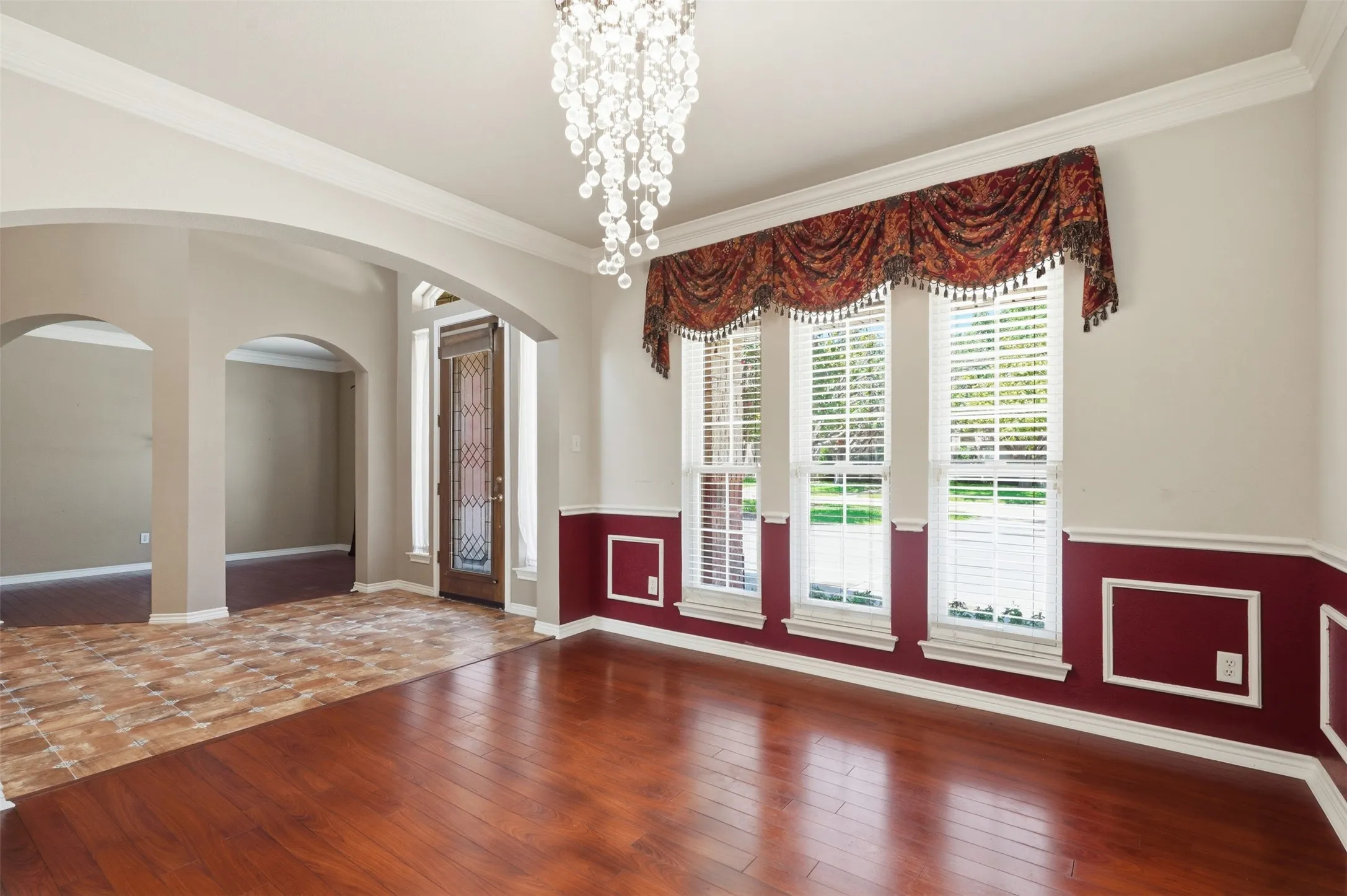 Single Family Residence For Sale in Tarrant County , 6333 Southern Hills Drive, Fort Worth, Texas 76132, 5 Bedroom, 4 Bathroom, 3 Garage spaces, 3,545 Sqft, built in 2000, mls#21331208, Real Estate Agent in Fort Worth, Homes For Sale in Tarrant county, Homes For Sale in Fort Worth, Realtor in Fort Worth Texas, Real Estate Brokerage Independent Realty Texas, Luminita Cordes Realtor