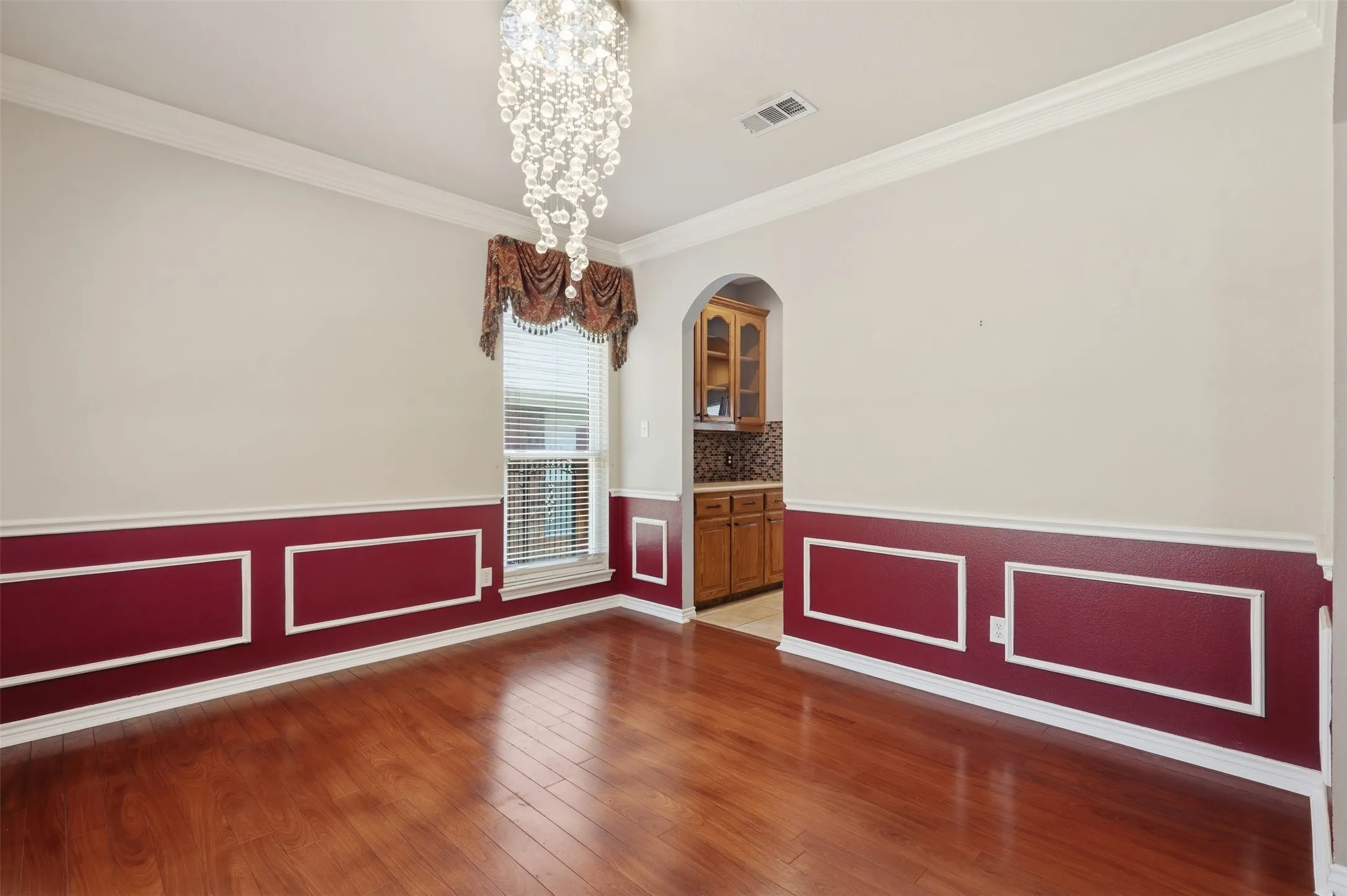 Single Family Residence For Sale in Tarrant County , 6333 Southern Hills Drive, Fort Worth, Texas 76132, 5 Bedroom, 4 Bathroom, 3 Garage spaces, 3,545 Sqft, built in 2000, mls#21331208, Real Estate Agent in Fort Worth, Homes For Sale in Tarrant county, Homes For Sale in Fort Worth, Realtor in Fort Worth Texas, Real Estate Brokerage Independent Realty Texas, Luminita Cordes Realtor