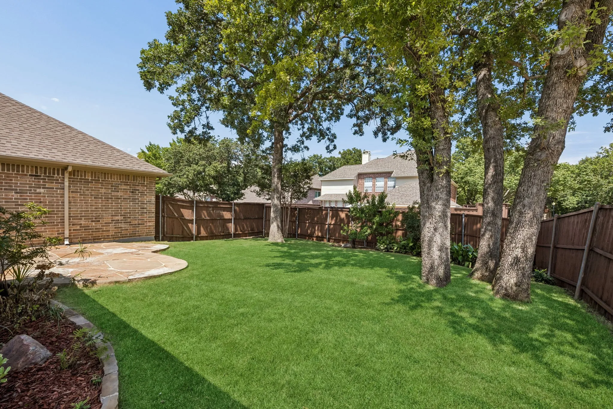 Single Family Residence For Sale in Dallas County , 122 Woodland Cove, Coppell, Texas 75019, 4 Bedroom, 4 Bathroom, 3 Garage spaces, 3,295 Sqft, built in 2000, mls#21333035, Real Estate Agent in Coppell, Homes For Sale in Dallas county, Homes For Sale in Coppell, Realtor in Coppell Texas, Real Estate Brokerage Independent Realty Texas, Luminita Cordes Realtor