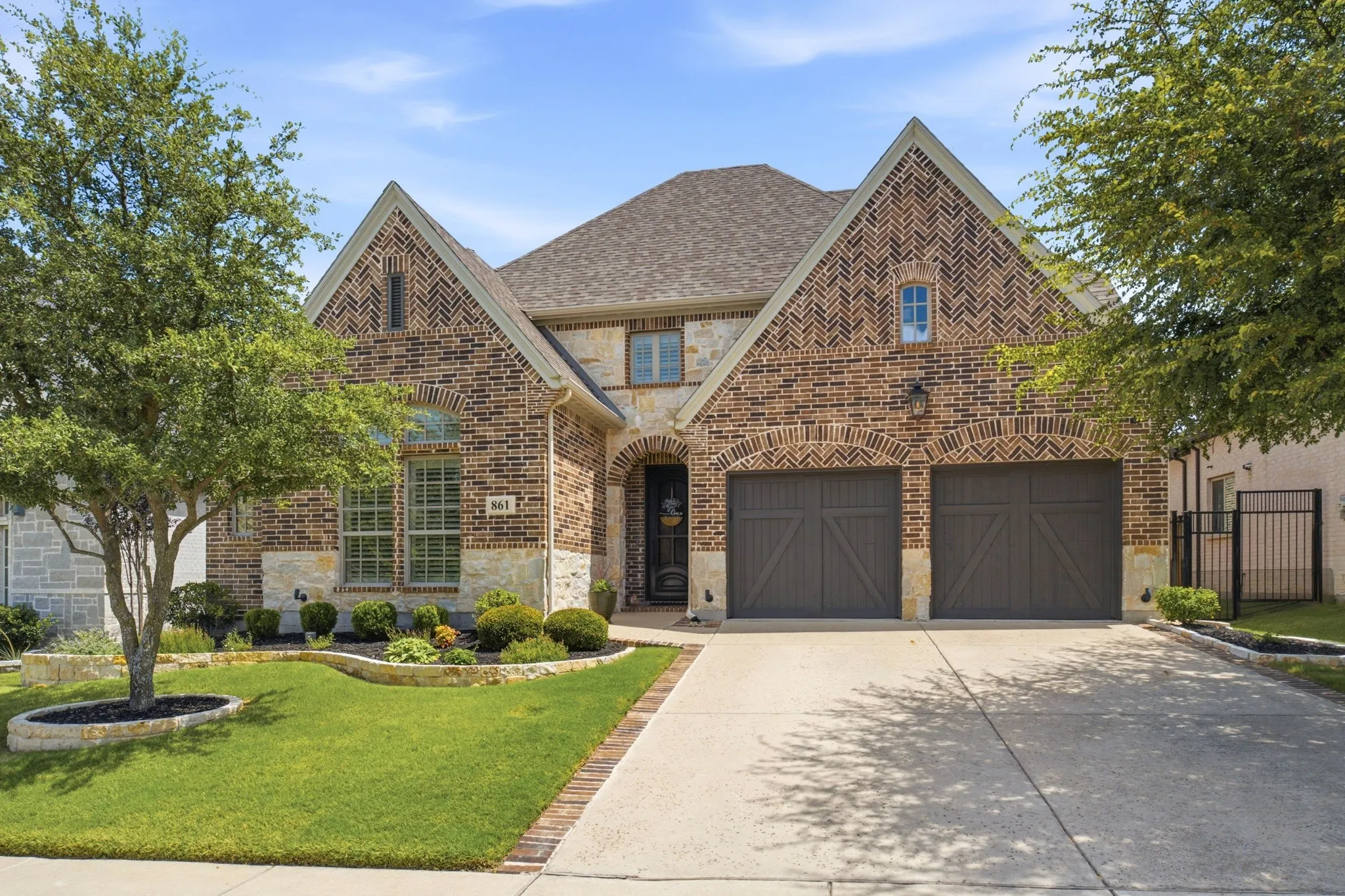No MUD or PID like other Prosper communities....Yes, Understated Elegance & Pristine...You'll Want to Live Here!  Make Your Move Today & Welcome to Your New Home!