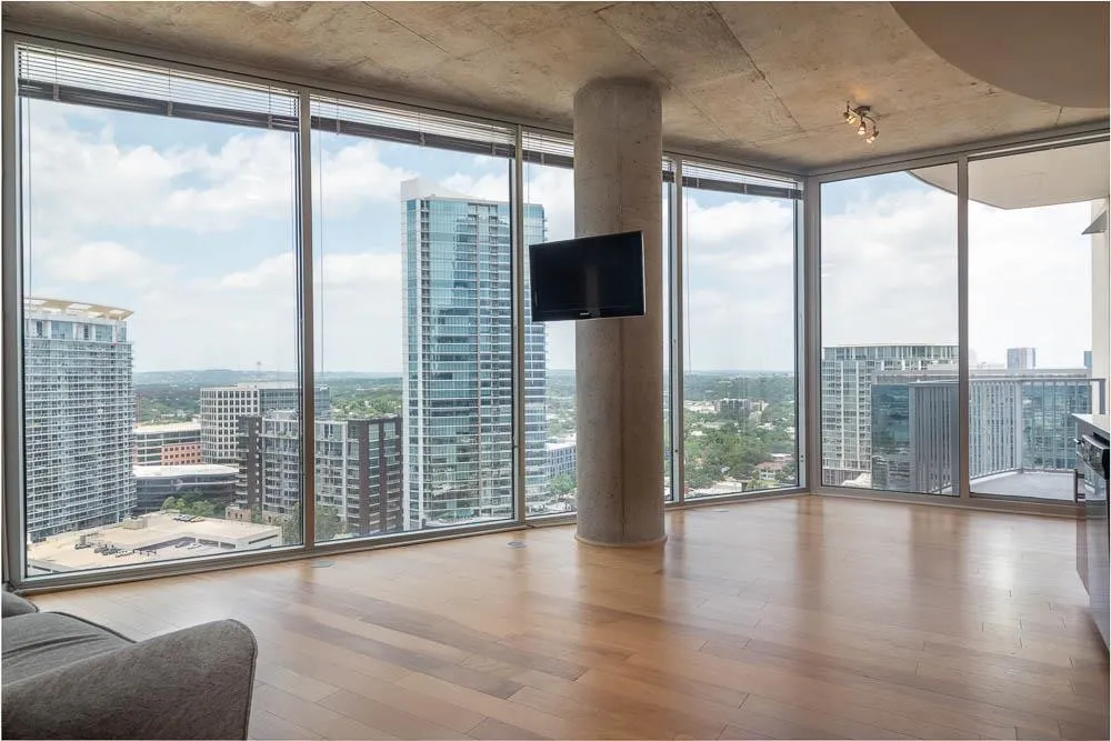 Condominium For Sale in Travis County , 360 Nueces Street 2110, Austin, Texas 78701, 1 Bedroom, 1 Bathroom, 1 Garage spaces, 770 Sqft, built in 2008, mls#21315642, Real Estate Agent in Austin, Homes For Sale in Travis county, Homes For Sale in Austin, Realtor in Austin Texas, Real Estate Brokerage Independent Realty Texas, Luminita Cordes Realtor
