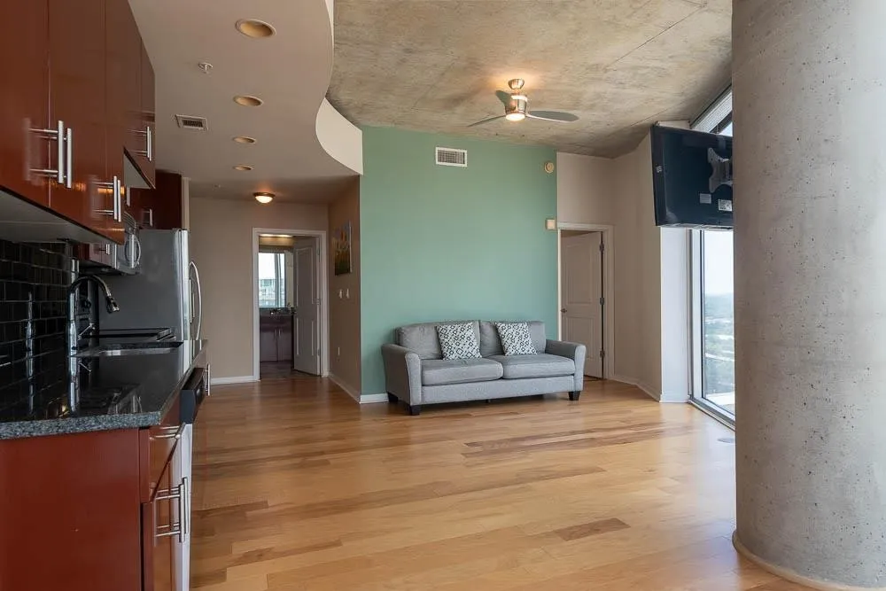 Condominium For Sale in Travis County , 360 Nueces Street 2110, Austin, Texas 78701, 1 Bedroom, 1 Bathroom, 1 Garage spaces, 770 Sqft, built in 2008, mls#21315642, Real Estate Agent in Austin, Homes For Sale in Travis county, Homes For Sale in Austin, Realtor in Austin Texas, Real Estate Brokerage Independent Realty Texas, Luminita Cordes Realtor