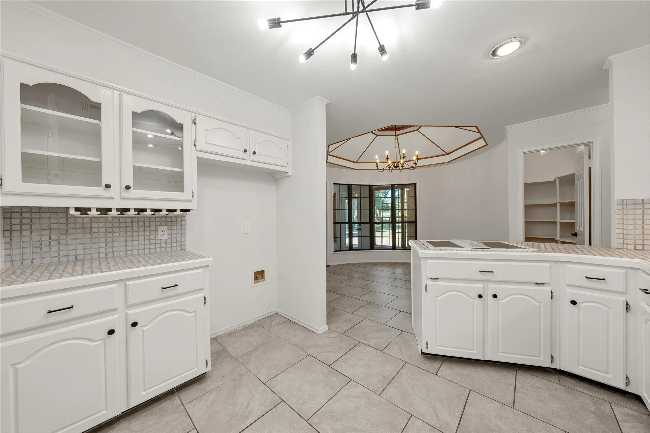 Single Family Residence For Sale in Mc Lennan County , 108 Spring Creek Street, Lacy Lakeview, Texas 76705, 3 Bedroom, 3 Bathroom, 2 Garage spaces, 2,637 Sqft, built in 1986, mls#21330605, Real Estate Agent in Lacy Lakeview, Homes For Sale in Mc Lennan county, Homes For Sale in Lacy Lakeview, Realtor in Lacy Lakeview Texas, Real Estate Brokerage Independent Realty Texas, Luminita Cordes Realtor