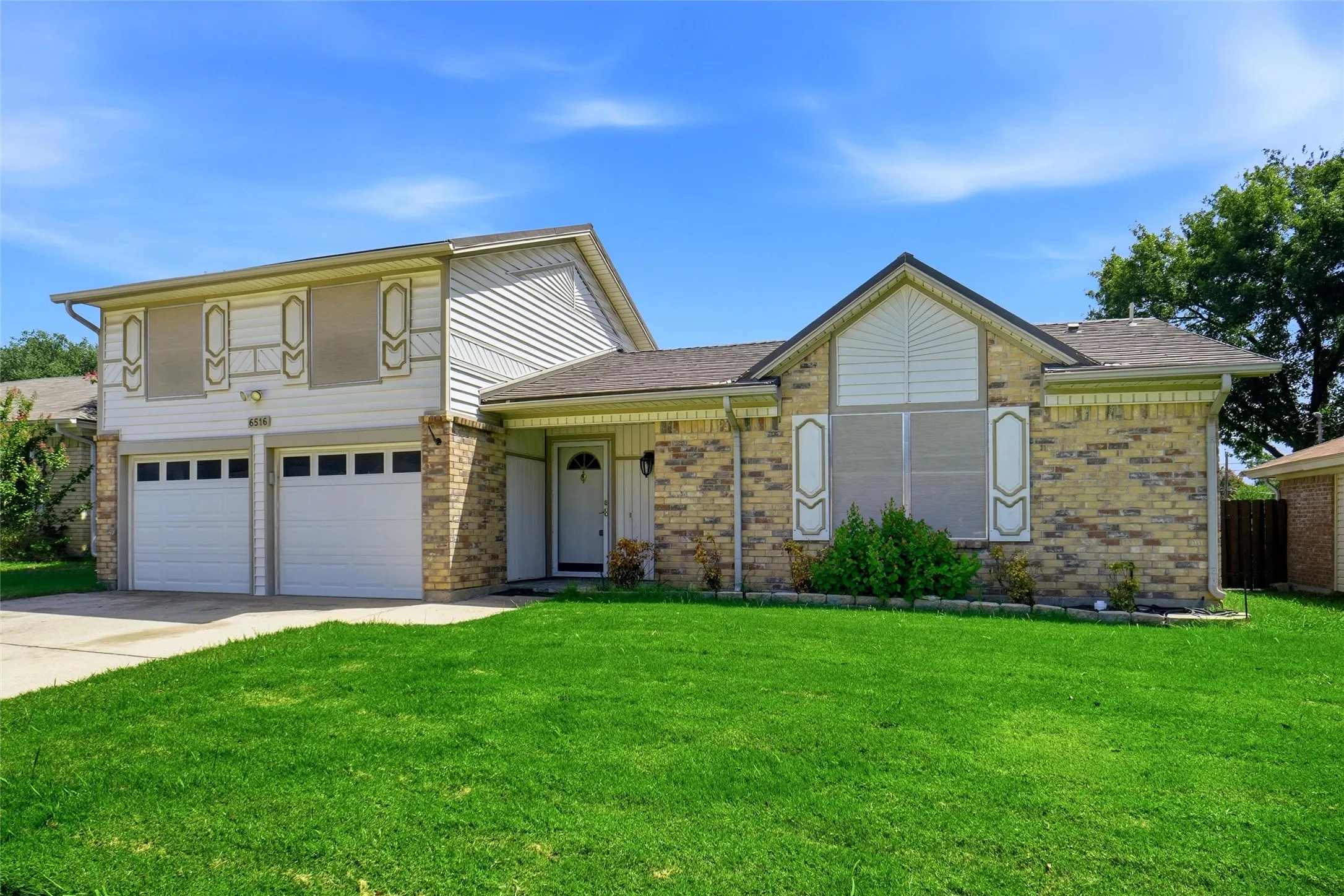 Single Family Residence For Rent in Tarrant County , 6516 Storm Drive, Watauga, Texas 76148, 3 Bedroom, 2 Bathroom, 2 Garage spaces, 1,510 Sqft, built in 1984, mls#21330160, Real Estate Agent in Watauga, Homes For Rent in Tarrant county, Homes For Rent in Watauga, Realtor in Watauga Texas, Real Estate Brokerage Independent Realty Texas, Luminita Cordes Realtor