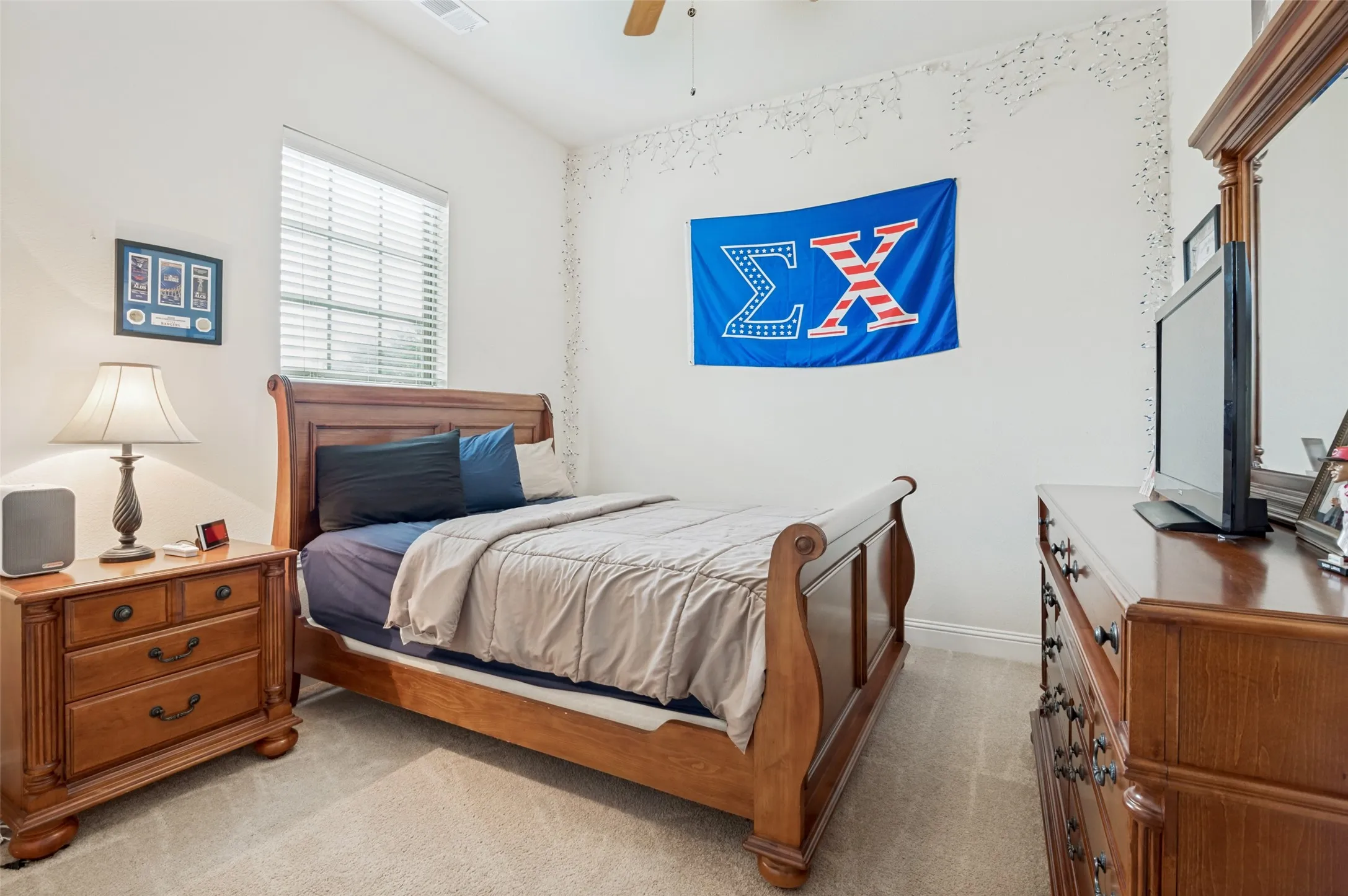 Single Family Residence For Sale in Johnson County , 2810 Green Circle Drive, Mansfield, Texas 76063, 3 Bedroom, 2 Bathroom, 2 Garage spaces, 2,092 Sqft, built in 2017, mls#21324862, Real Estate Agent in Mansfield, Homes For Sale in Johnson county, Homes For Sale in Mansfield, Realtor in Mansfield Texas, Real Estate Brokerage Independent Realty Texas, Luminita Cordes Realtor