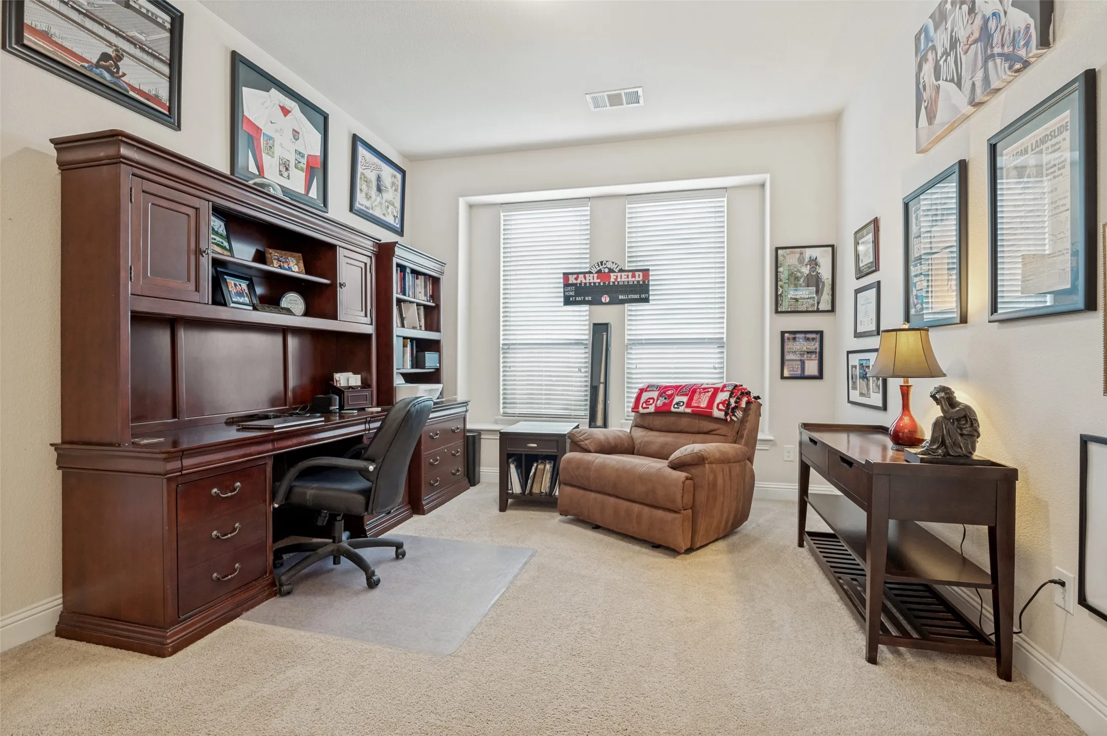 Single Family Residence For Sale in Johnson County , 2810 Green Circle Drive, Mansfield, Texas 76063, 3 Bedroom, 2 Bathroom, 2 Garage spaces, 2,092 Sqft, built in 2017, mls#21324862, Real Estate Agent in Mansfield, Homes For Sale in Johnson county, Homes For Sale in Mansfield, Realtor in Mansfield Texas, Real Estate Brokerage Independent Realty Texas, Luminita Cordes Realtor
