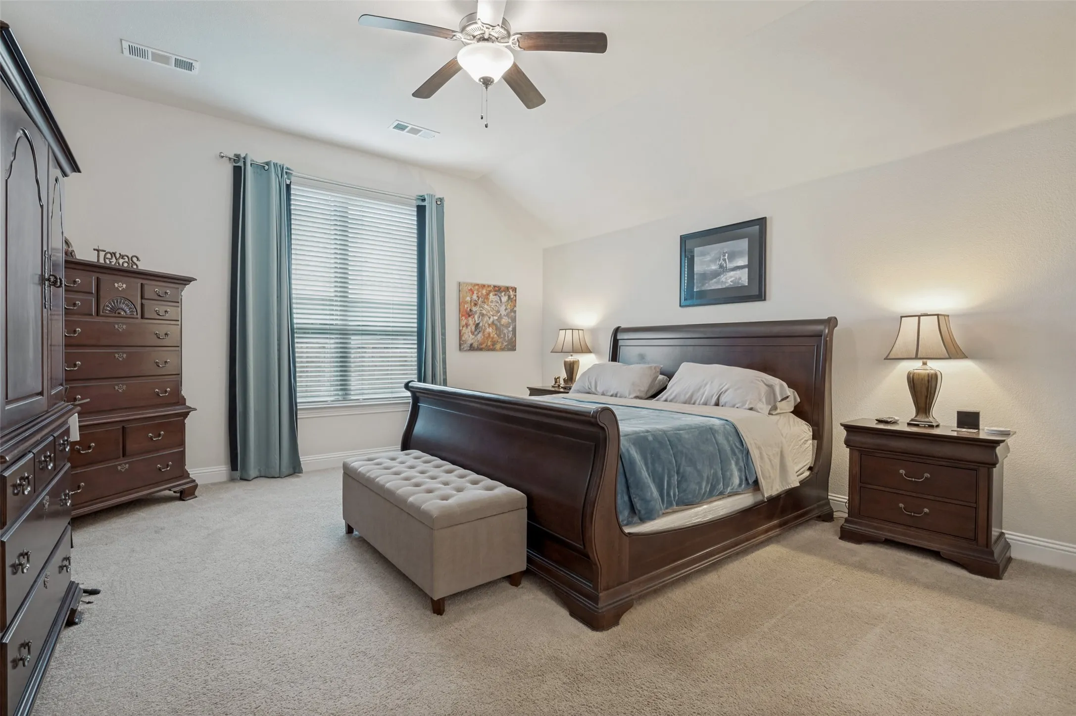 Single Family Residence For Sale in Johnson County , 2810 Green Circle Drive, Mansfield, Texas 76063, 3 Bedroom, 2 Bathroom, 2 Garage spaces, 2,092 Sqft, built in 2017, mls#21324862, Real Estate Agent in Mansfield, Homes For Sale in Johnson county, Homes For Sale in Mansfield, Realtor in Mansfield Texas, Real Estate Brokerage Independent Realty Texas, Luminita Cordes Realtor