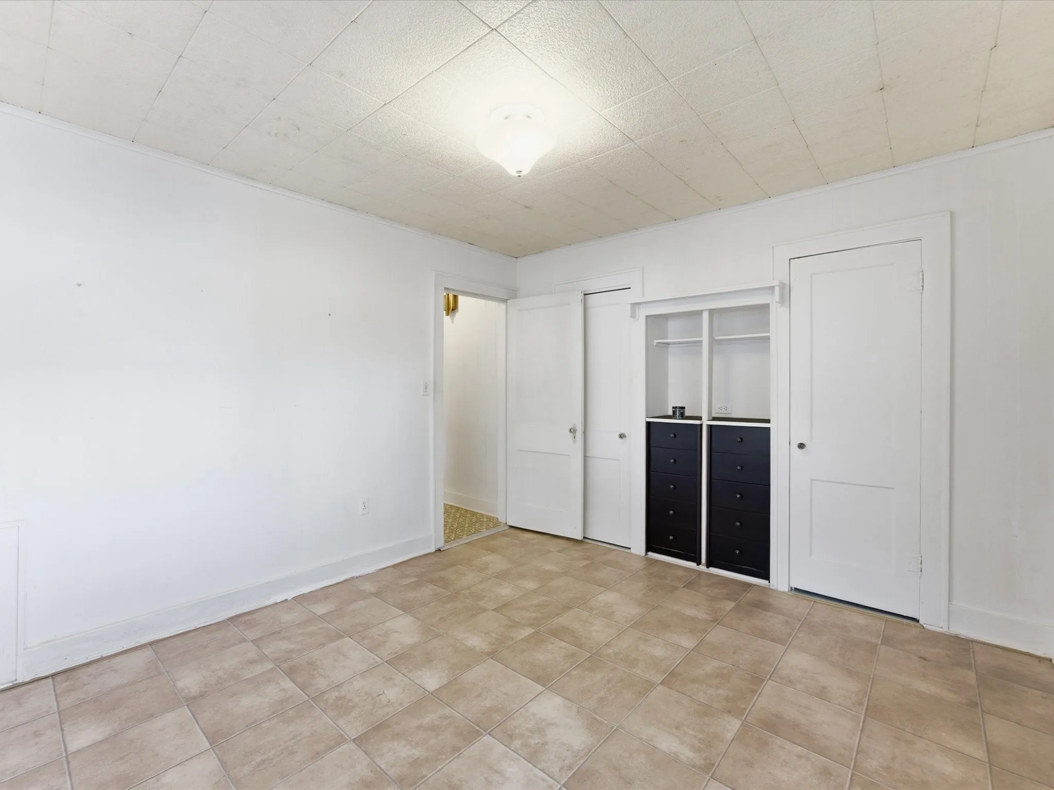 Single Family Residence For Sale in Jack County , 630 W Thompson Street, Jacksboro, Texas 76458, 2 Bedroom, 1 Bathroom, Garage spaces, 1,008 Sqft, built in 1930, mls#21330773, Real Estate Agent in Jacksboro, Homes For Sale in Jack county, Homes For Sale in Jacksboro, Realtor in Jacksboro Texas, Real Estate Brokerage Independent Realty Texas, Luminita Cordes Realtor
