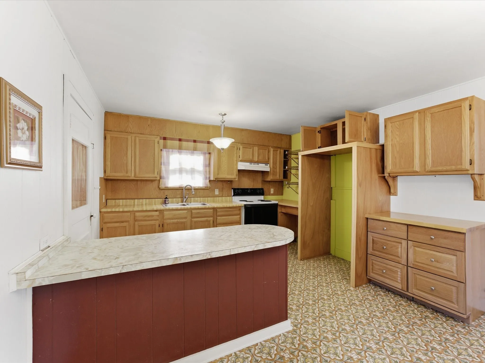 Single Family Residence For Sale in Jack County , 630 W Thompson Street, Jacksboro, Texas 76458, 2 Bedroom, 1 Bathroom, Garage spaces, 1,008 Sqft, built in 1930, mls#21330773, Real Estate Agent in Jacksboro, Homes For Sale in Jack county, Homes For Sale in Jacksboro, Realtor in Jacksboro Texas, Real Estate Brokerage Independent Realty Texas, Luminita Cordes Realtor