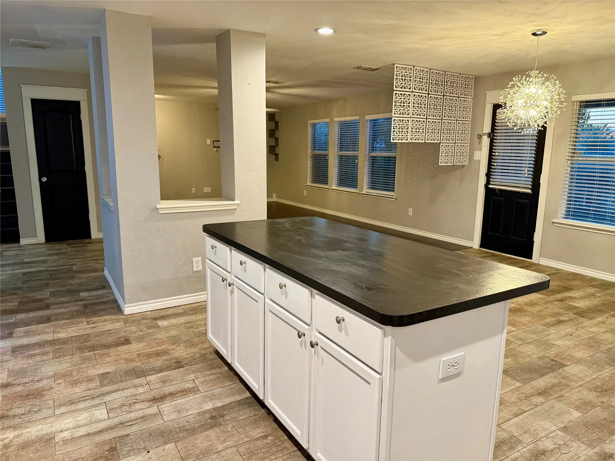 Single Family Residence For Sale in Kaufman County , 1024 Grimes Drive, Forney, Texas 75126, 4 Bedroom, 3 Bathroom, 2 Garage spaces, 3,040 Sqft, built in 2005, mls#21333346, Real Estate Agent in Forney, Homes For Sale in Kaufman county, Homes For Sale in Forney, Realtor in Forney Texas, Real Estate Brokerage Independent Realty Texas, Luminita Cordes Realtor