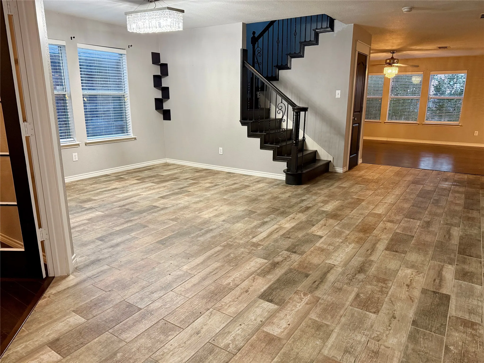Single Family Residence For Sale in Kaufman County , 1024 Grimes Drive, Forney, Texas 75126, 4 Bedroom, 3 Bathroom, 2 Garage spaces, 3,040 Sqft, built in 2005, mls#21333346, Real Estate Agent in Forney, Homes For Sale in Kaufman county, Homes For Sale in Forney, Realtor in Forney Texas, Real Estate Brokerage Independent Realty Texas, Luminita Cordes Realtor