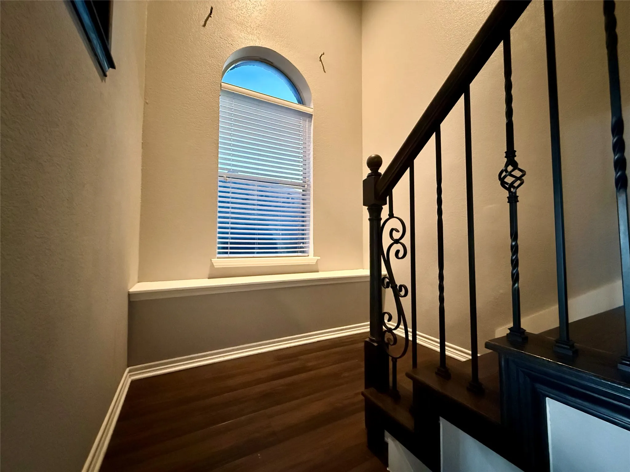Single Family Residence For Sale in Kaufman County , 1024 Grimes Drive, Forney, Texas 75126, 4 Bedroom, 3 Bathroom, 2 Garage spaces, 3,040 Sqft, built in 2005, mls#21333346, Real Estate Agent in Forney, Homes For Sale in Kaufman county, Homes For Sale in Forney, Realtor in Forney Texas, Real Estate Brokerage Independent Realty Texas, Luminita Cordes Realtor