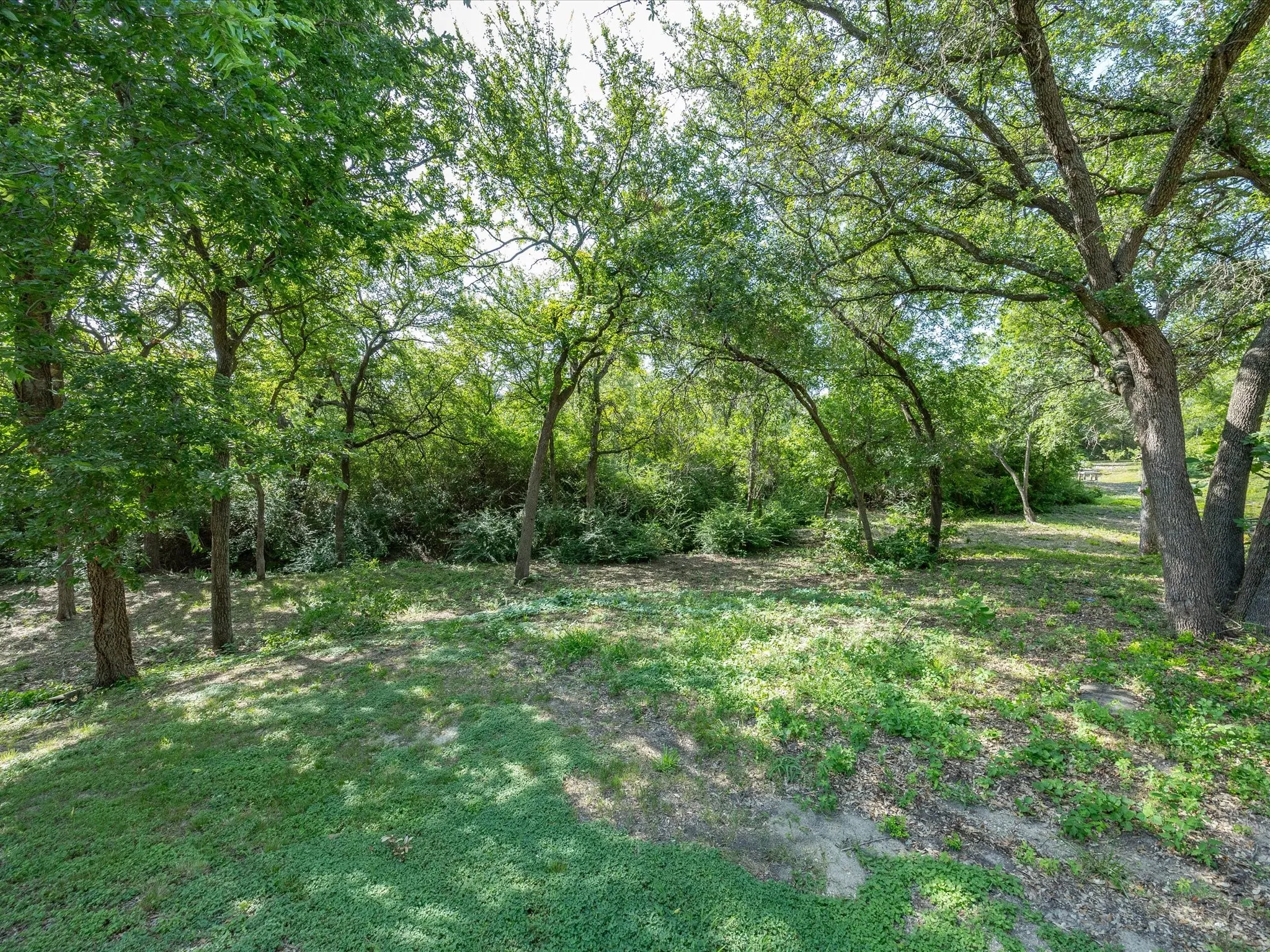 Single Family Residence For Sale in Tarrant County , 201 Coach House Circle, Fort Worth, Texas 76108, 4 Bedroom, 3 Bathroom, 2 Garage spaces, 2,895 Sqft, built in 1989, mls#21332629, Real Estate Agent in Fort Worth, Homes For Sale in Tarrant county, Homes For Sale in Fort Worth, Realtor in Fort Worth Texas, Real Estate Brokerage Independent Realty Texas, Luminita Cordes Realtor