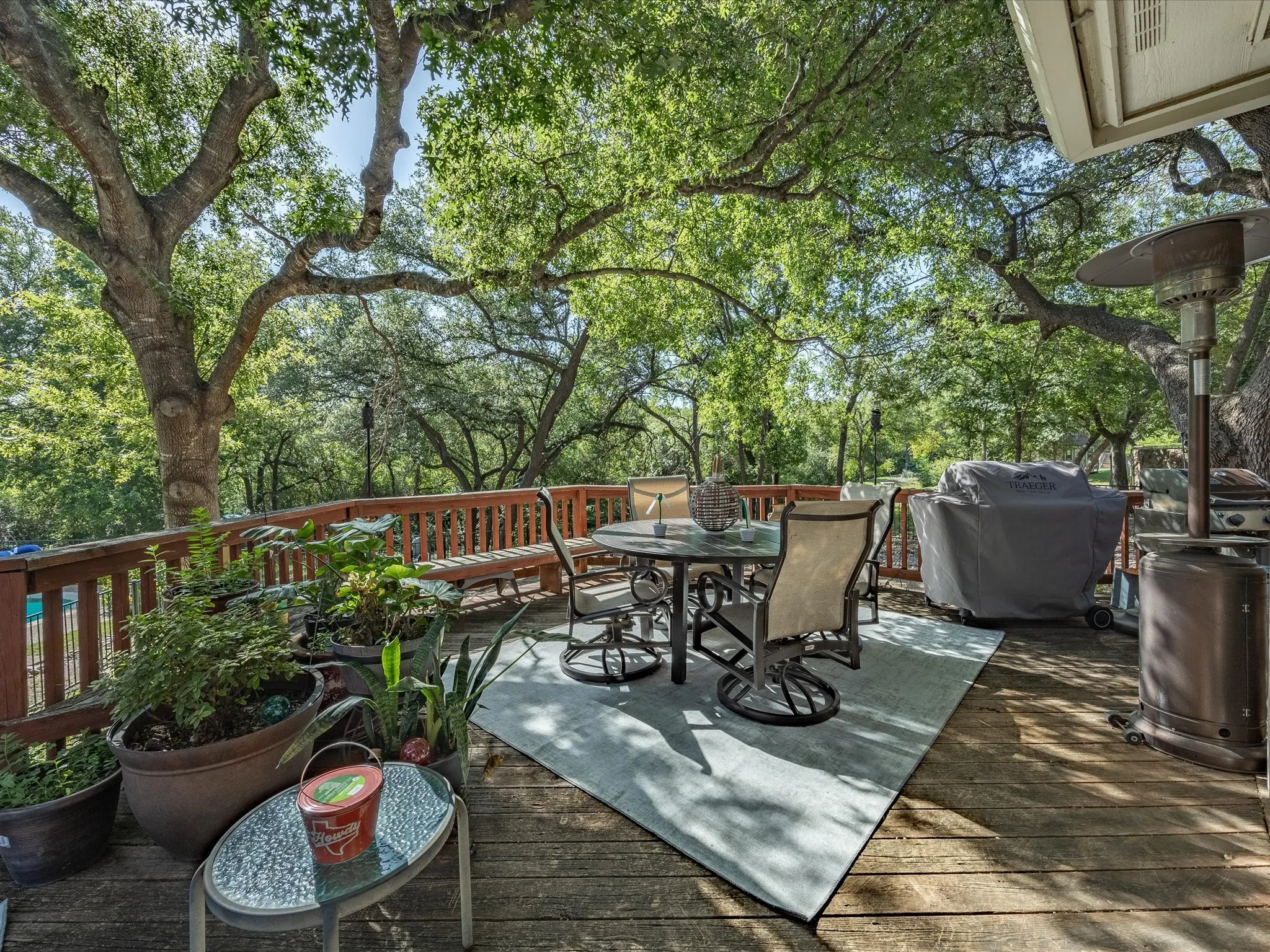 Single Family Residence For Sale in Tarrant County , 201 Coach House Circle, Fort Worth, Texas 76108, 4 Bedroom, 3 Bathroom, 2 Garage spaces, 2,895 Sqft, built in 1989, mls#21332629, Real Estate Agent in Fort Worth, Homes For Sale in Tarrant county, Homes For Sale in Fort Worth, Realtor in Fort Worth Texas, Real Estate Brokerage Independent Realty Texas, Luminita Cordes Realtor